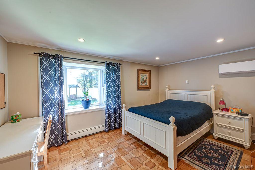 #10 photo, 38 High Street, Roslyn Heights , NY 11577