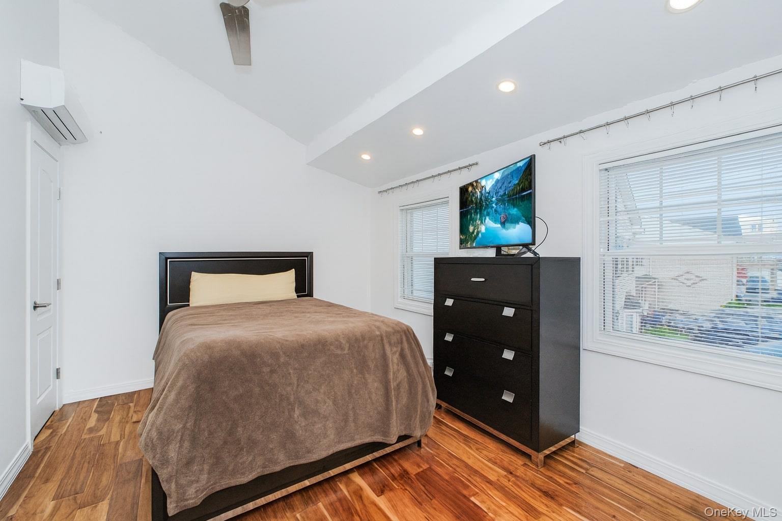 #6 photo, 18 Atmore Place, Staten Island , NY 10306