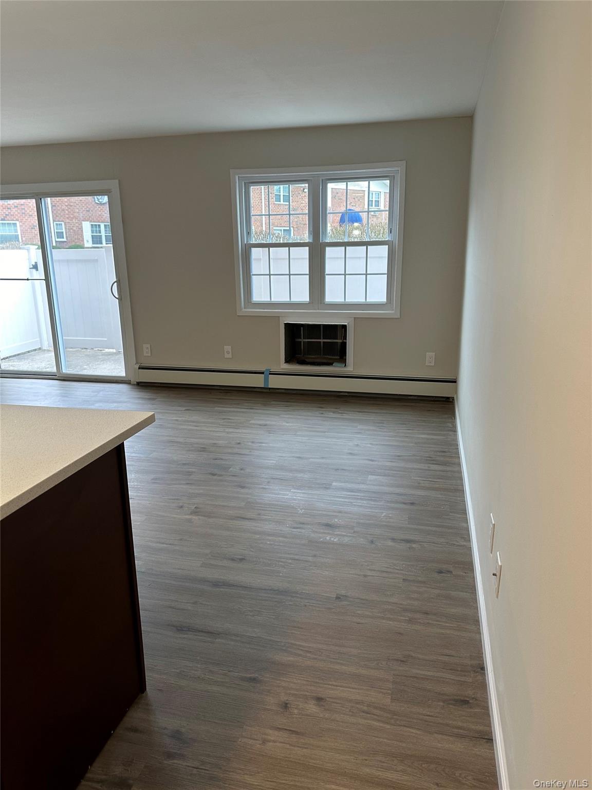 #7 photo, 460 Old Town Road, サフォーク郡 Port Jefferson Station , NY 11776