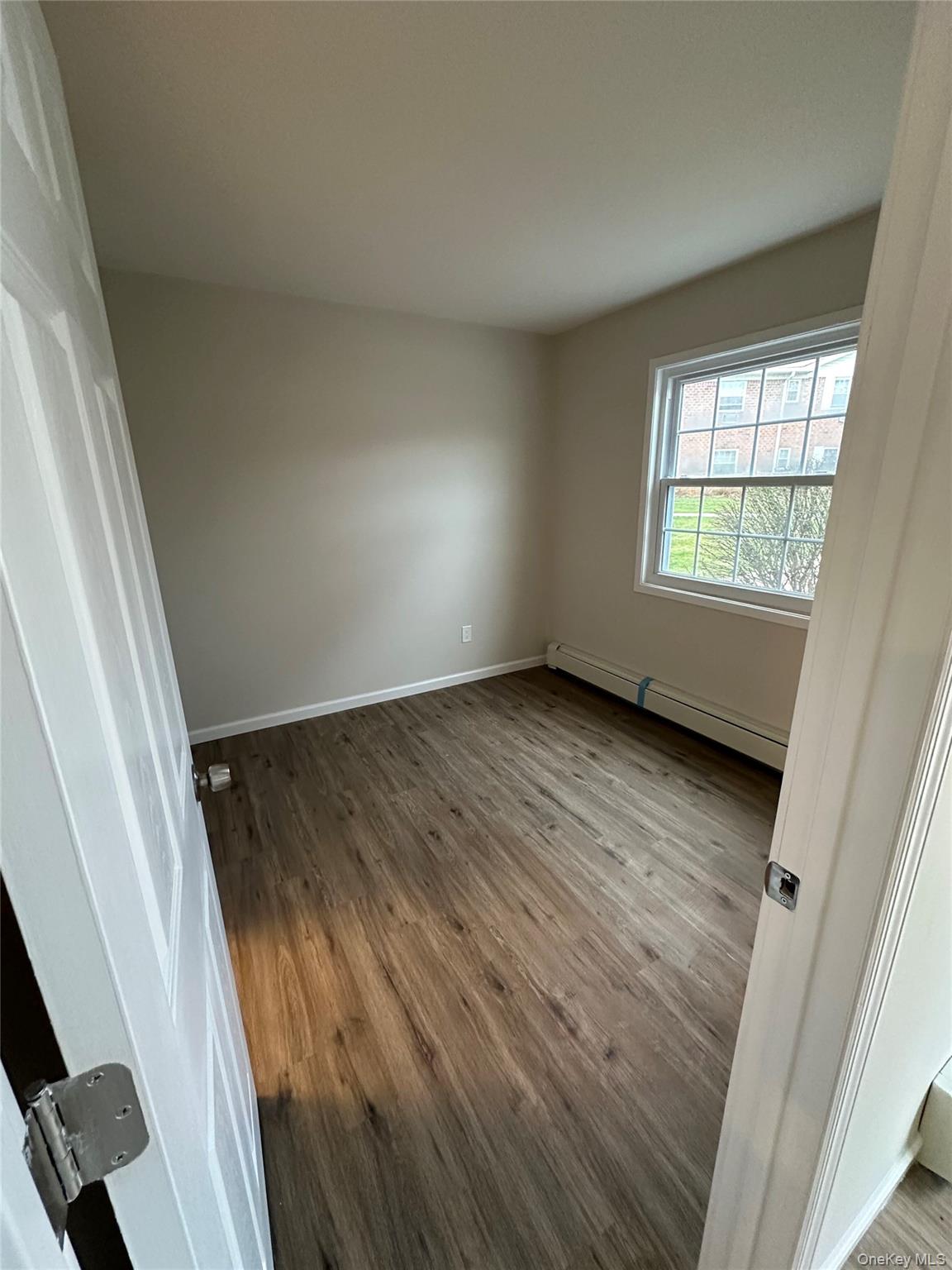 #8 photo, 460 Old Town Road, サフォーク郡 Port Jefferson Station , NY 11776