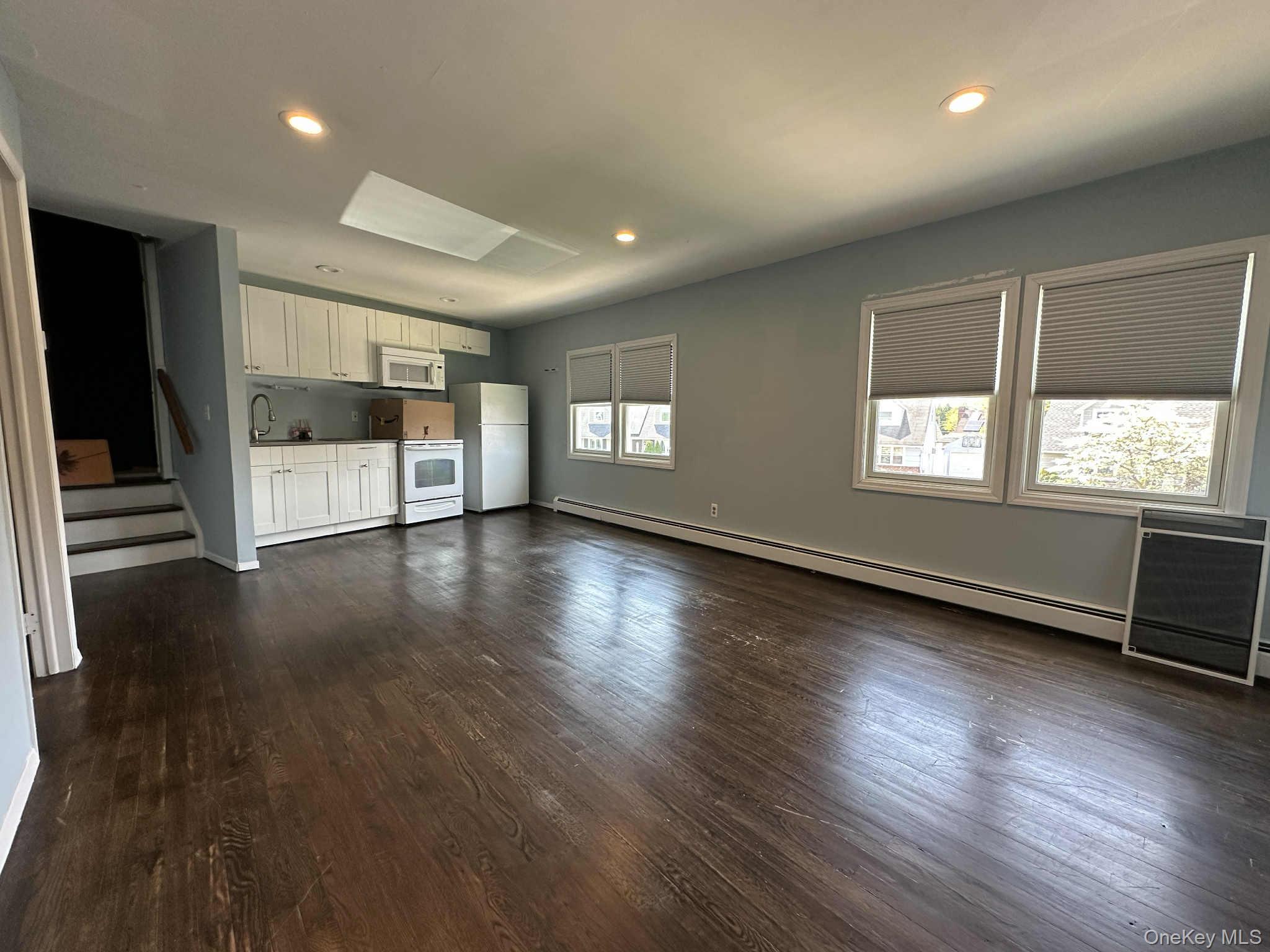 #1 photo, 287 Peters Avenue, ナッソー郡 East Meadow , NY 11554