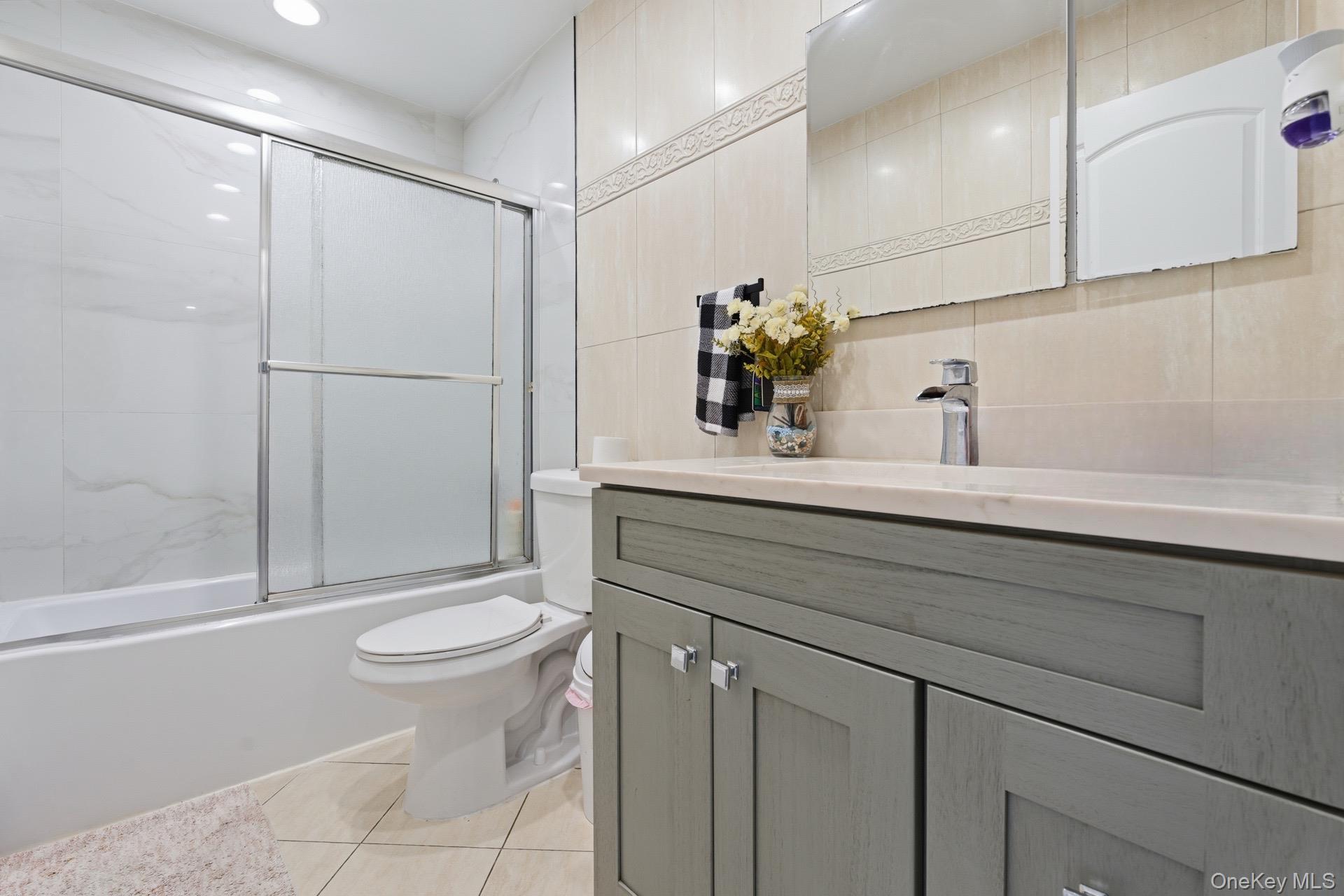 #7 photo, 47 Poplar Street, サフォーク郡 Central Islip , NY 11722