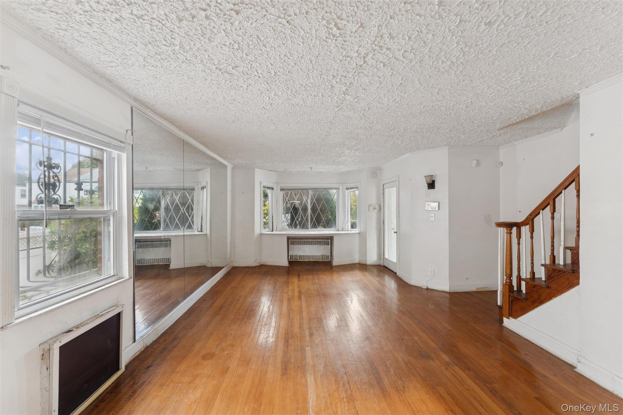 #6 photo, 114-109 228th Street, Cambria Heights , NY 11411