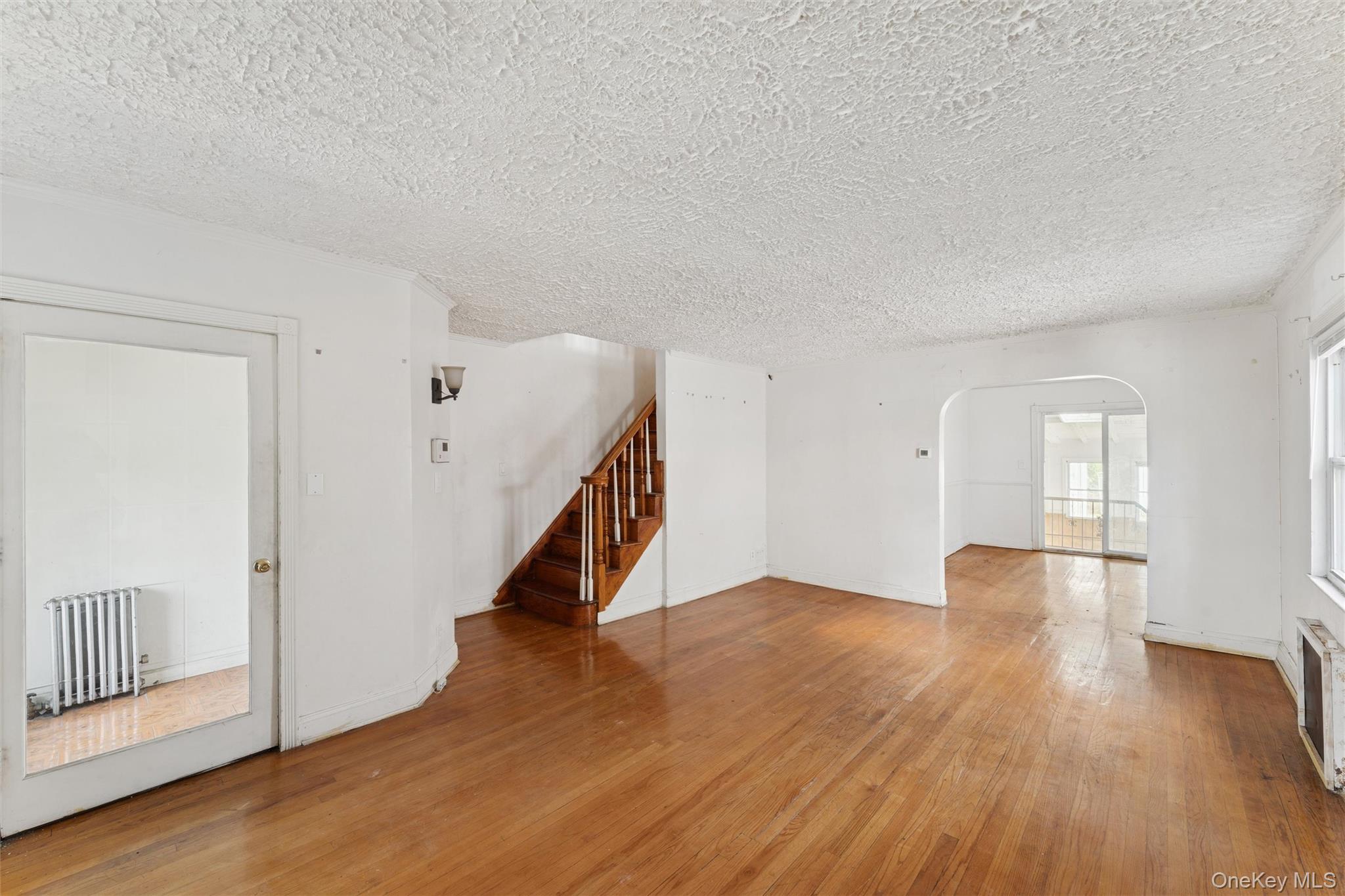 #8 photo, 114-109 228th Street, Cambria Heights , NY 11411