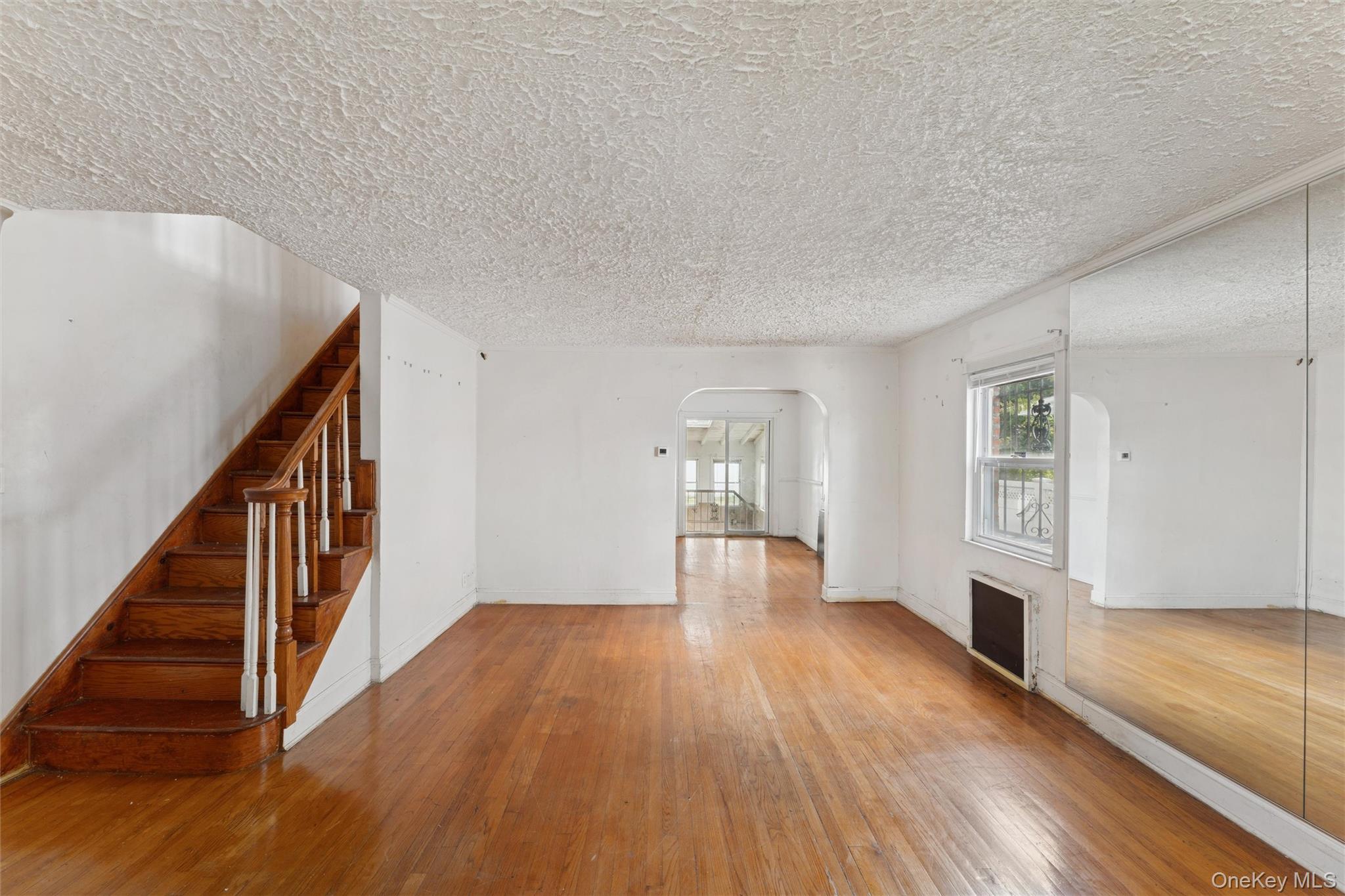 #9 photo, 114-109 228th Street, Cambria Heights , NY 11411