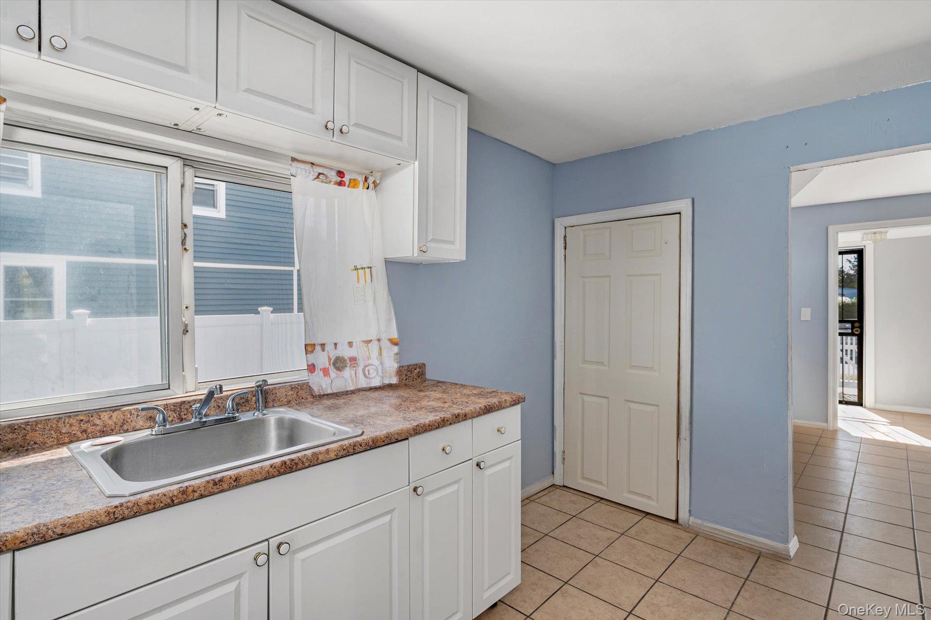 #8 photo, 119 Lincoln Avenue, Roosevelt , NY 11575