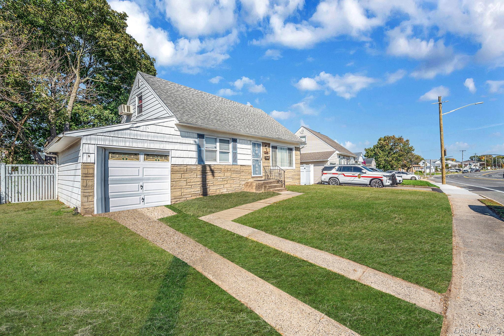 #3 photo, 2001 N Jerusalem Road, ナッソー郡 East Meadow , NY 11554