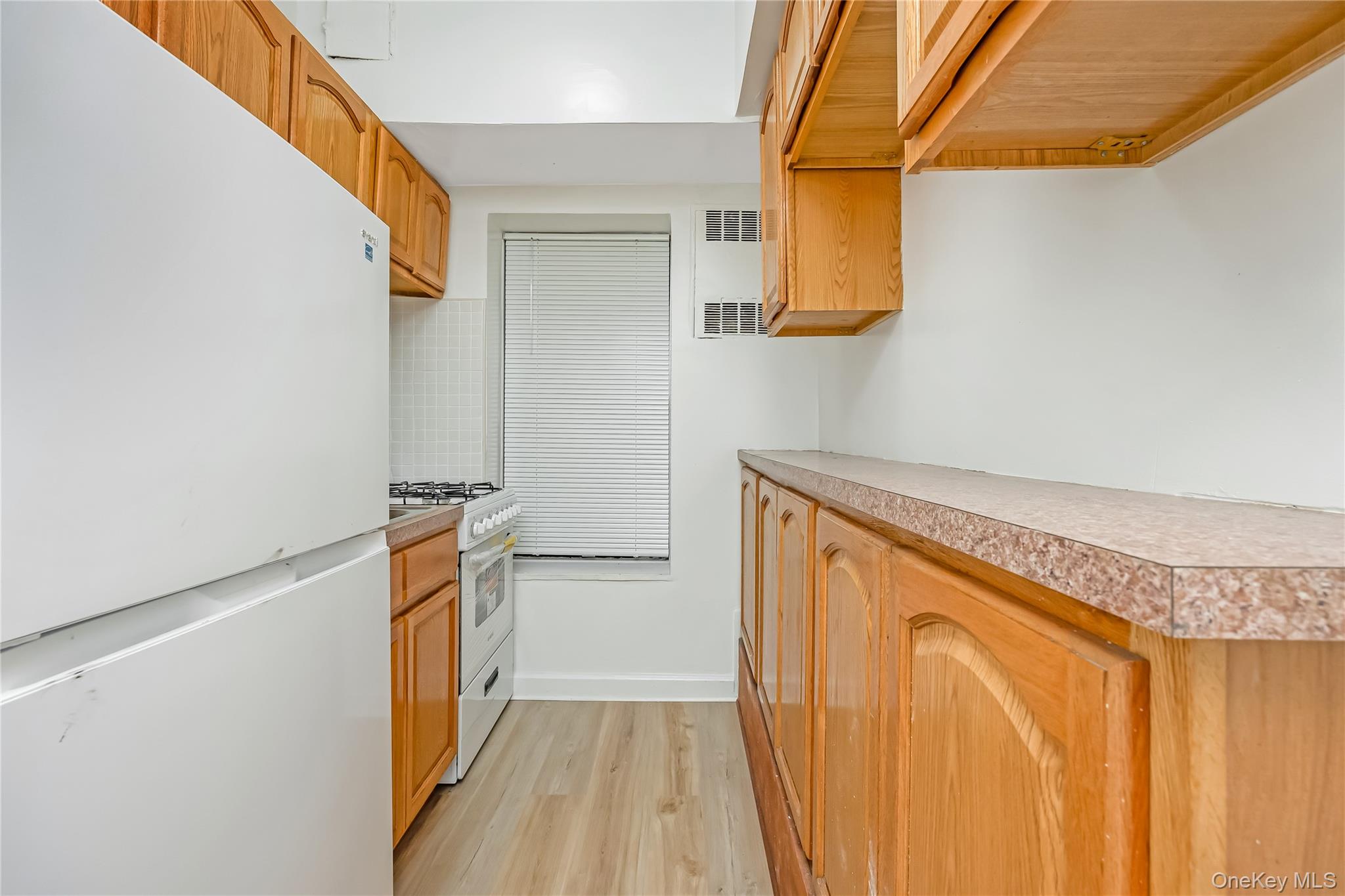 #12 photo, 99-63 66th Avenue, クイーンズ区 Rego Park , NY 11374