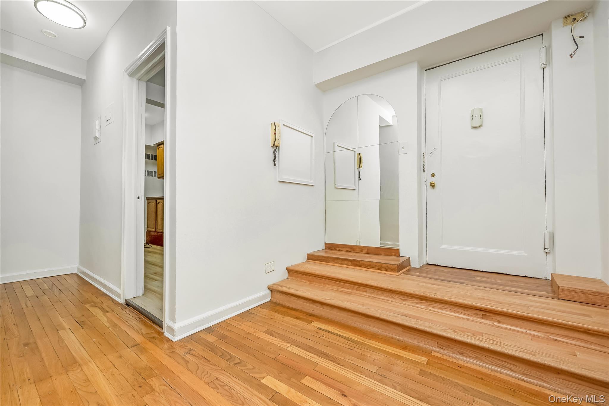 #3 photo, 99-63 66th Avenue, クイーンズ区 Rego Park , NY 11374