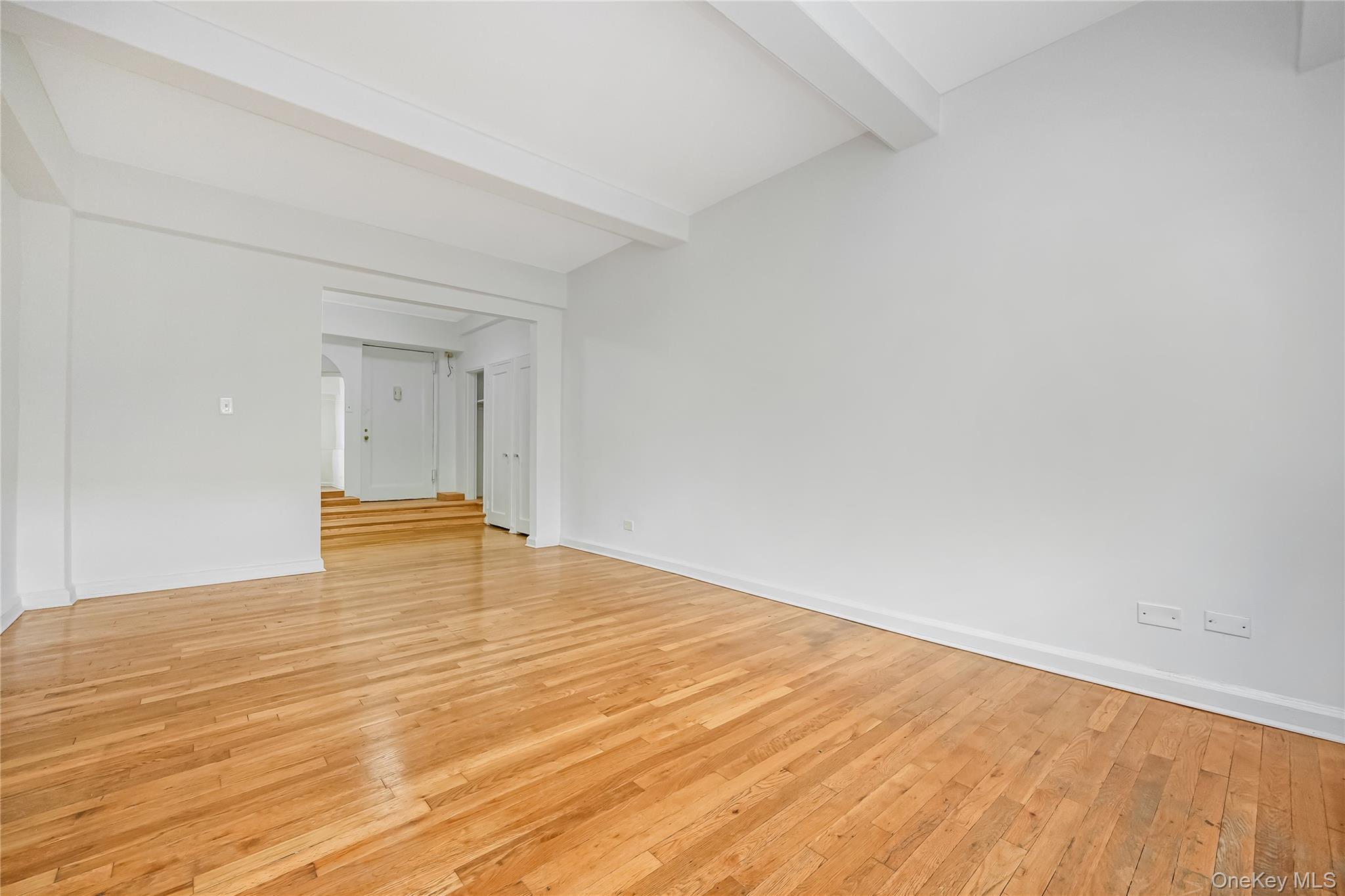 #5 photo, 99-63 66th Avenue, クイーンズ区 Rego Park , NY 11374