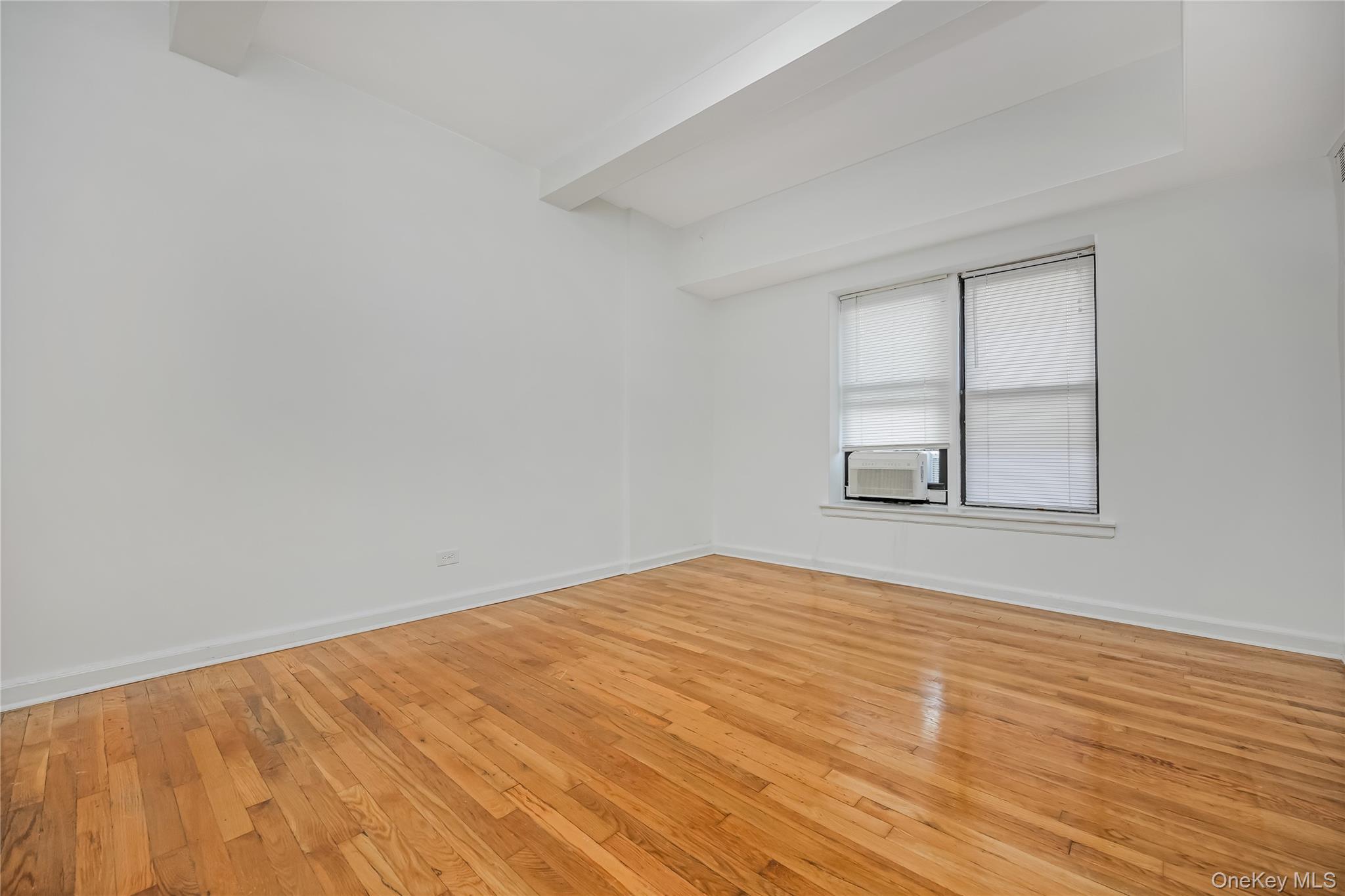 #9 photo, 99-63 66th Avenue, クイーンズ区 Rego Park , NY 11374