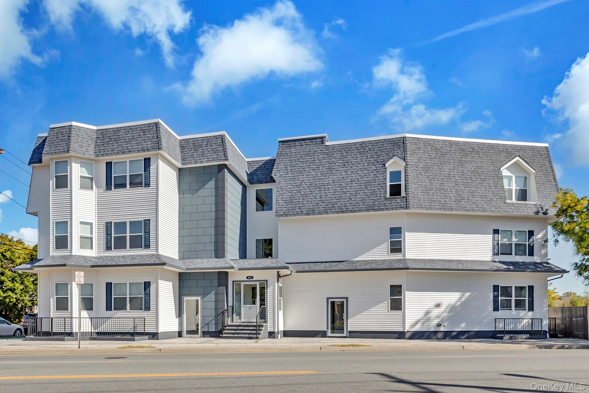 #1 photo, 533 Greenwich Street, ナッソー郡 Hempstead , NY 11550