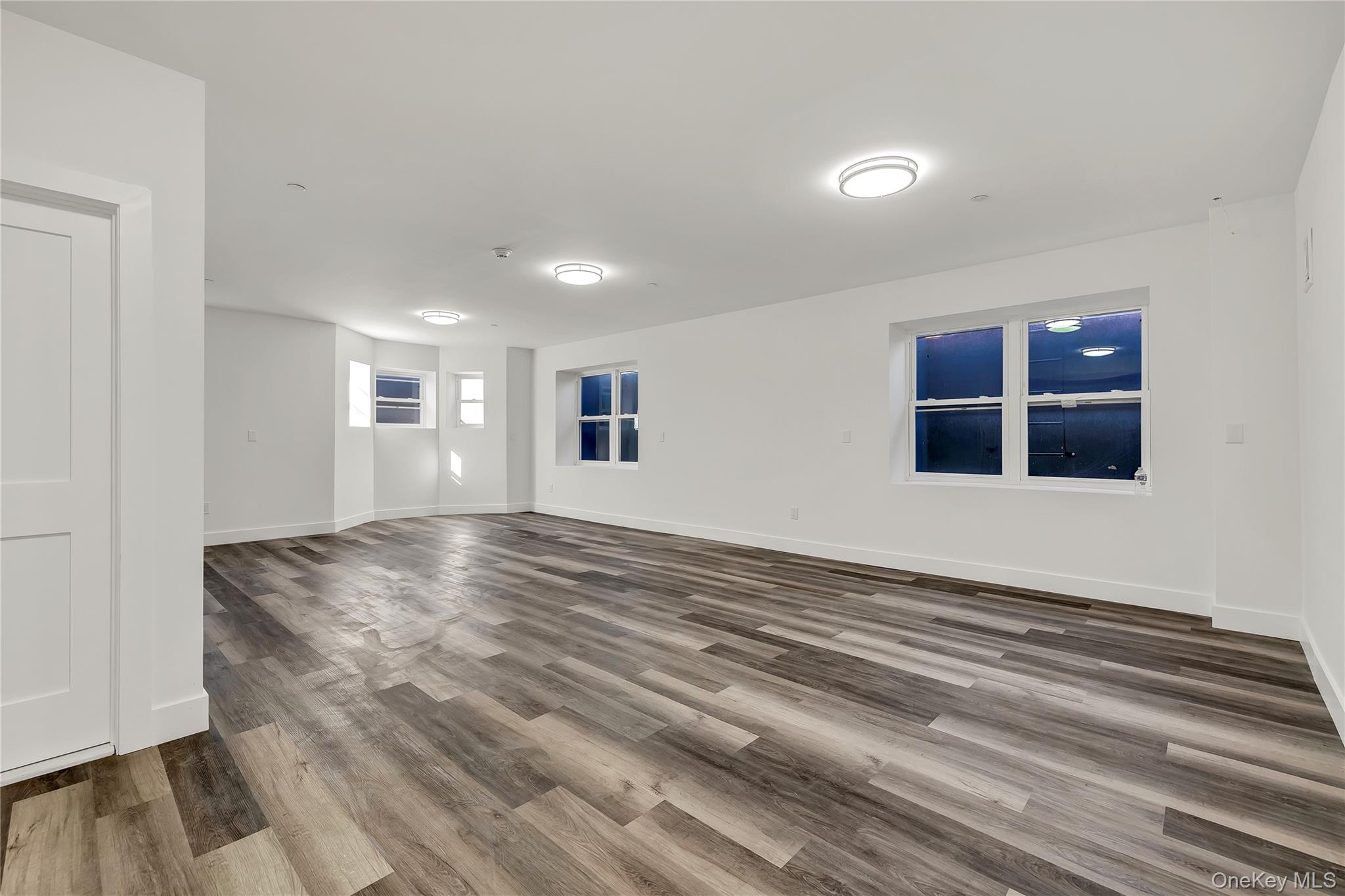 #8 photo, 533 Greenwich Street, ナッソー郡 Hempstead , NY 11550