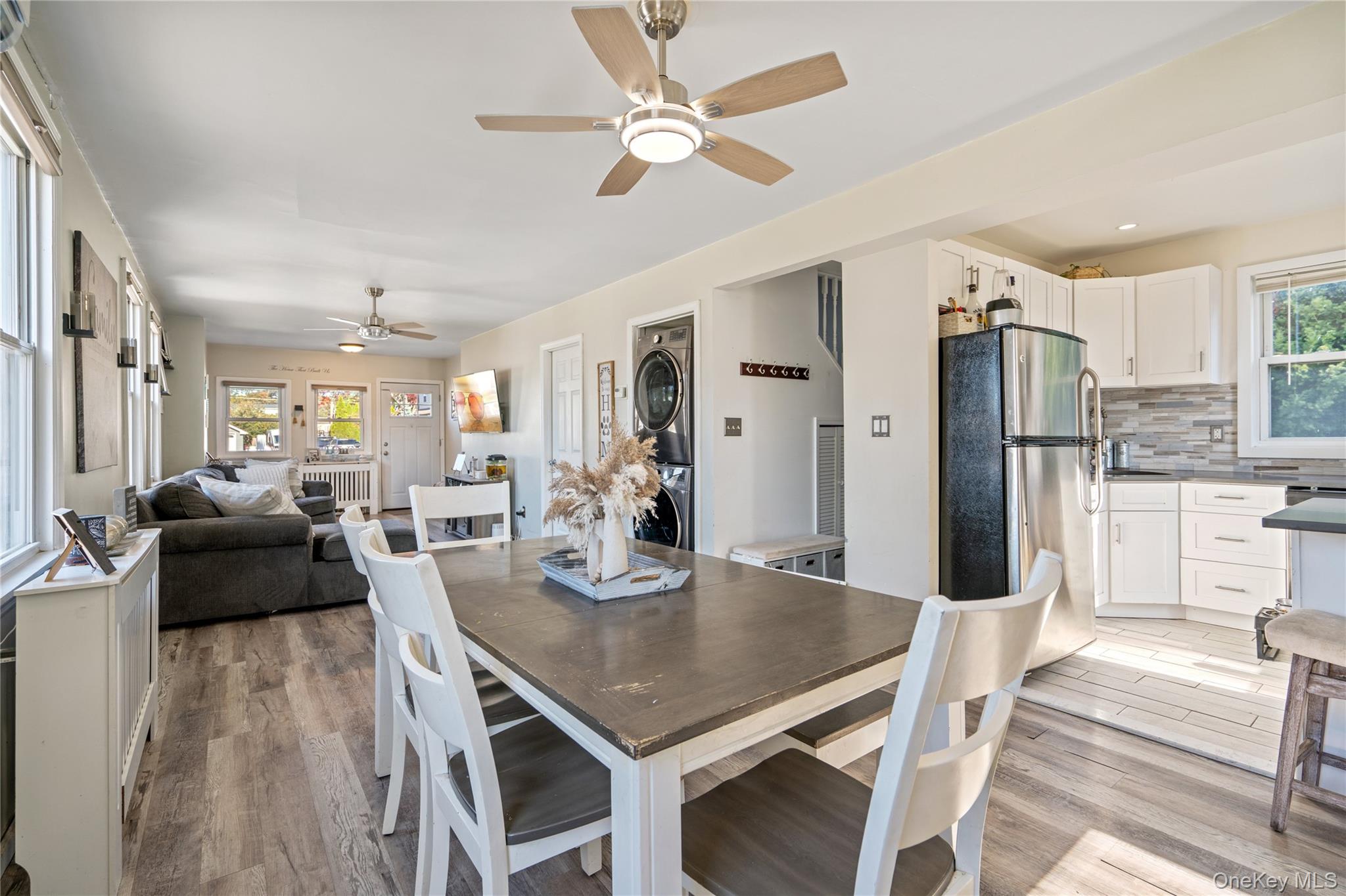 #12 photo, 48 Farmers Avenue, Lindenhurst , NY 11757