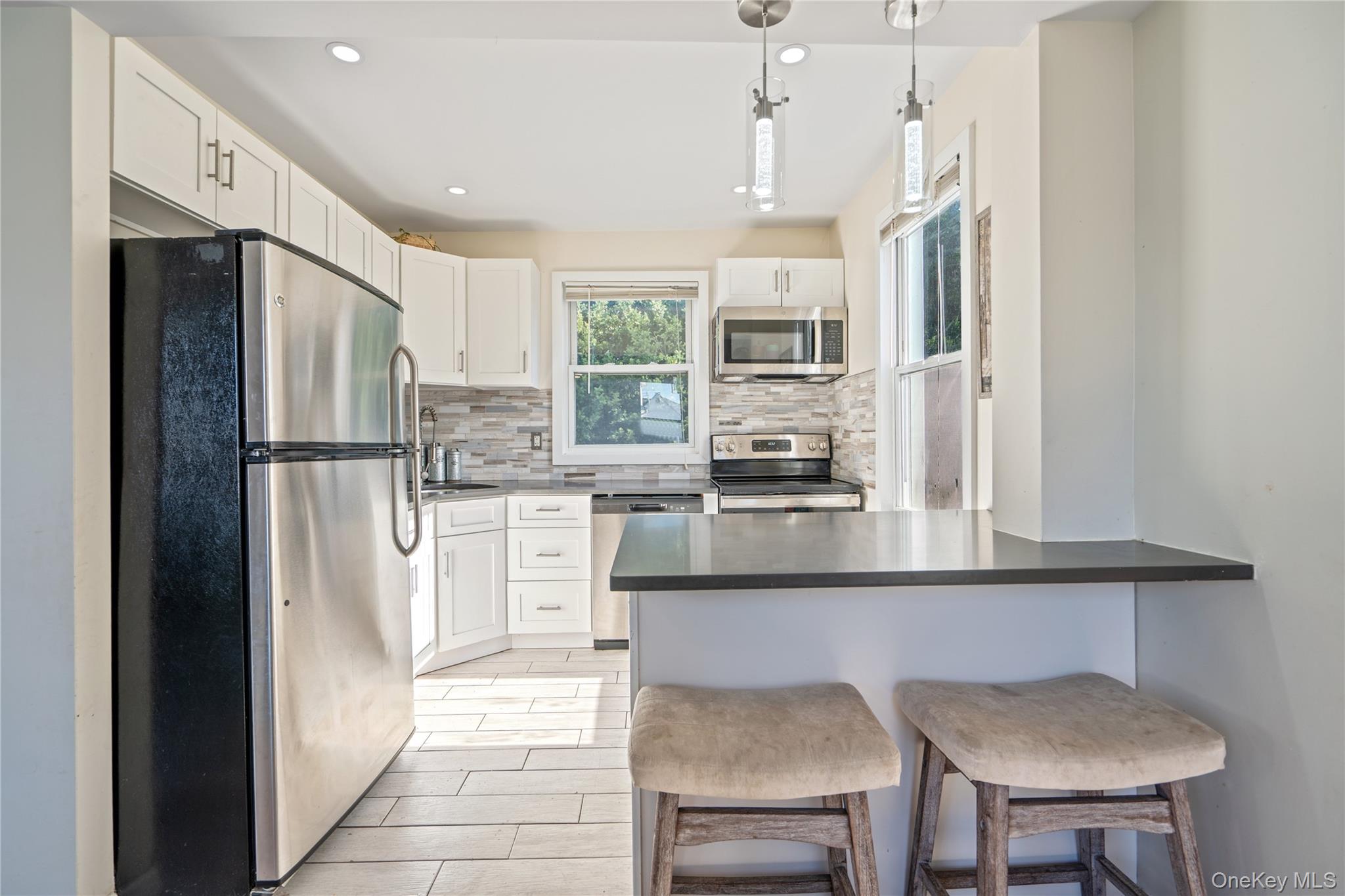 #15 photo, 48 Farmers Avenue, Lindenhurst , NY 11757