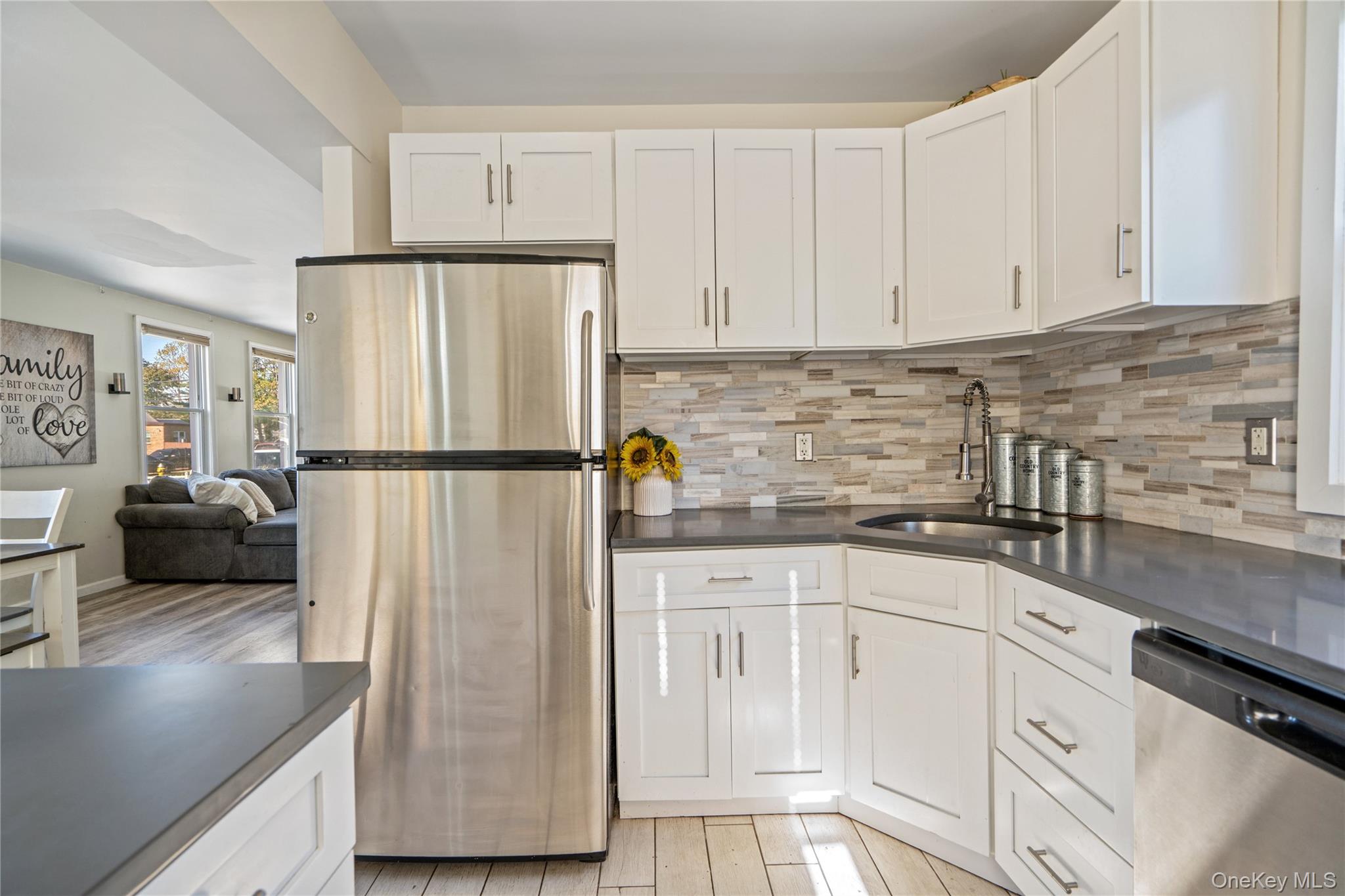 #17 photo, 48 Farmers Avenue, Lindenhurst , NY 11757