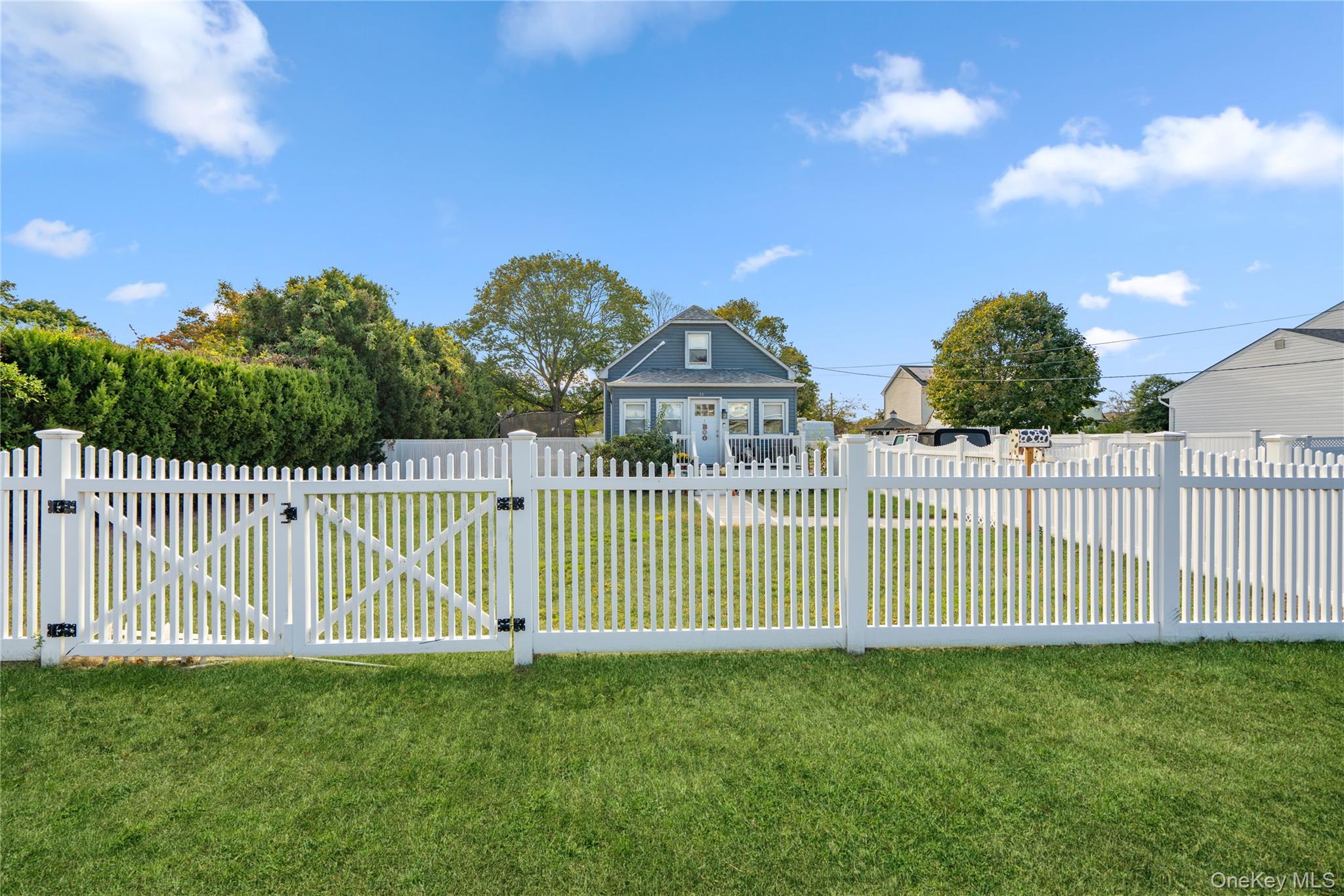 #2 photo, 48 Farmers Avenue, Lindenhurst , NY 11757