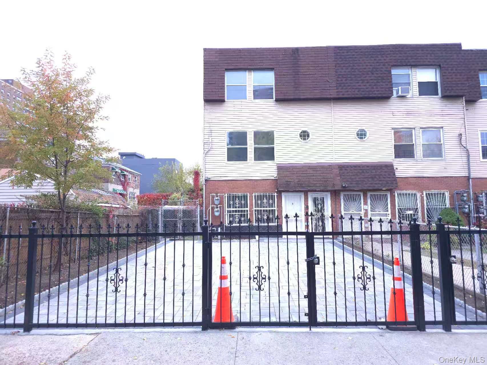 #1 photo, 2096 Randall Avenue, Bronx , NY 10473