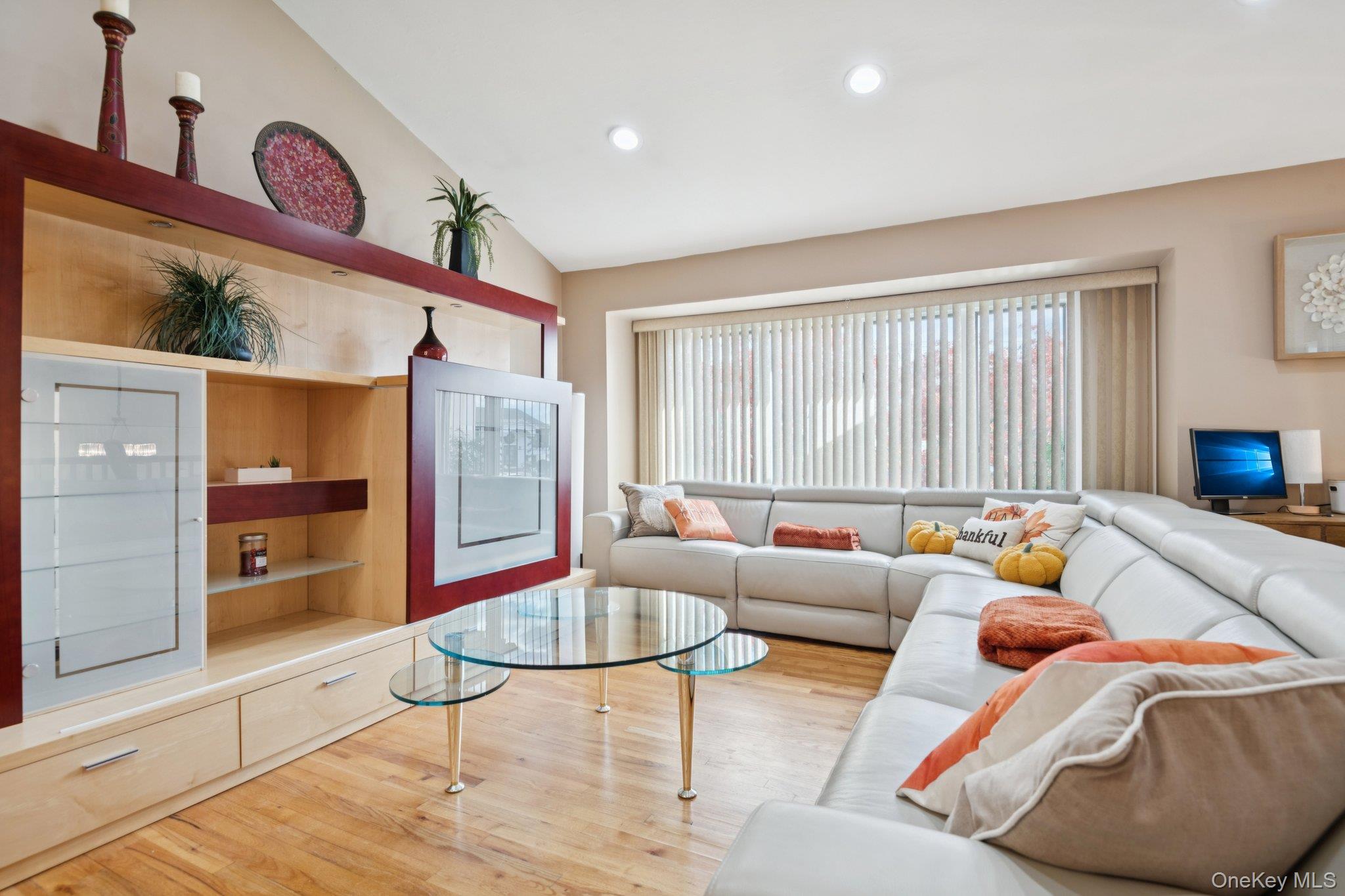 #5 photo, 2794 Judith Drive, Bellmore , NY 11710