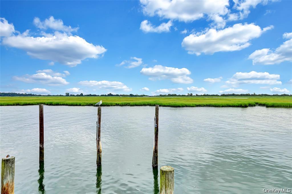 #19 photo, 1 Anchorage Way, Freeport , NY 11520