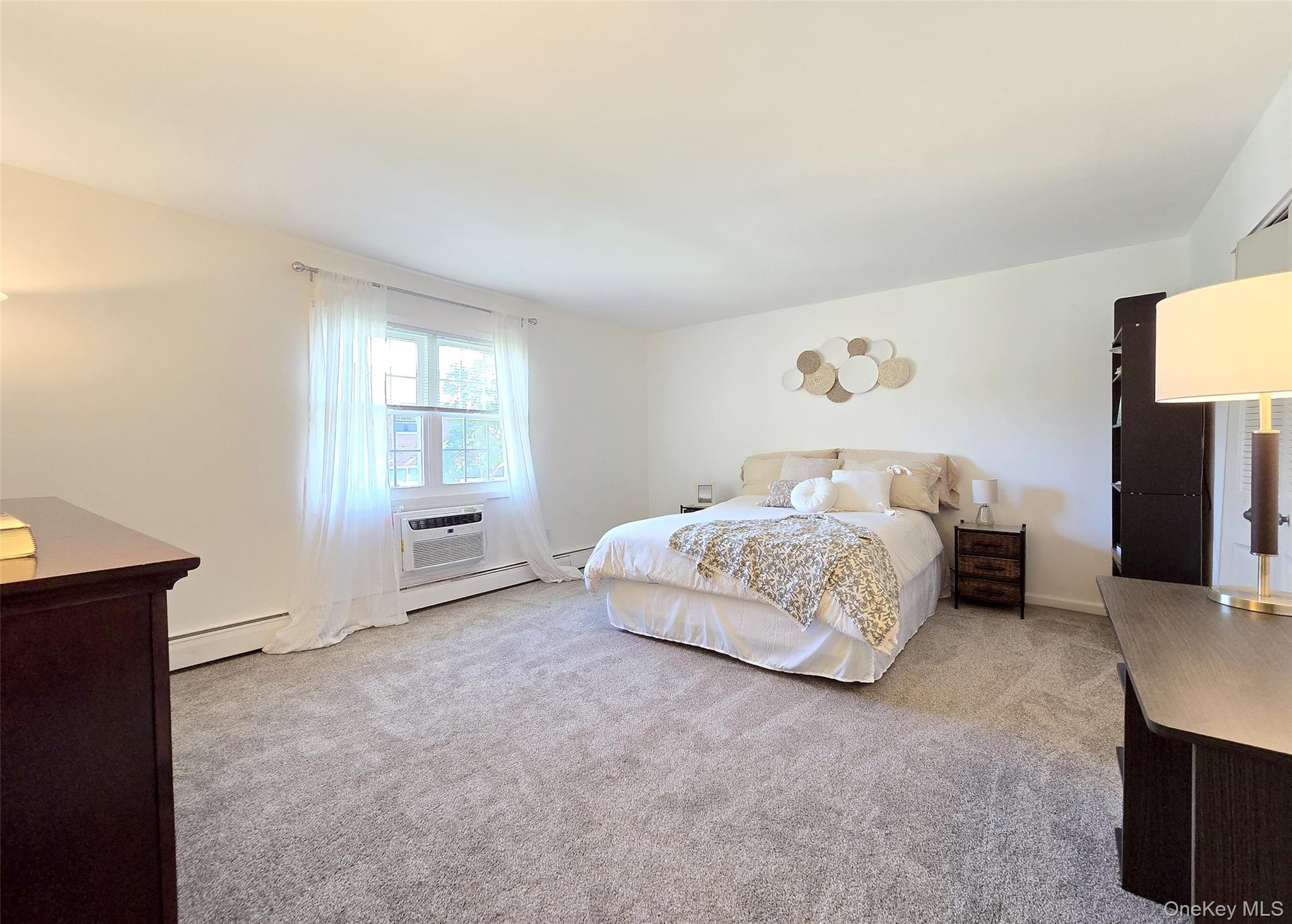 #14 photo, 460 Old Town Road, サフォーク郡 Port Jefferson Station , NY 11776