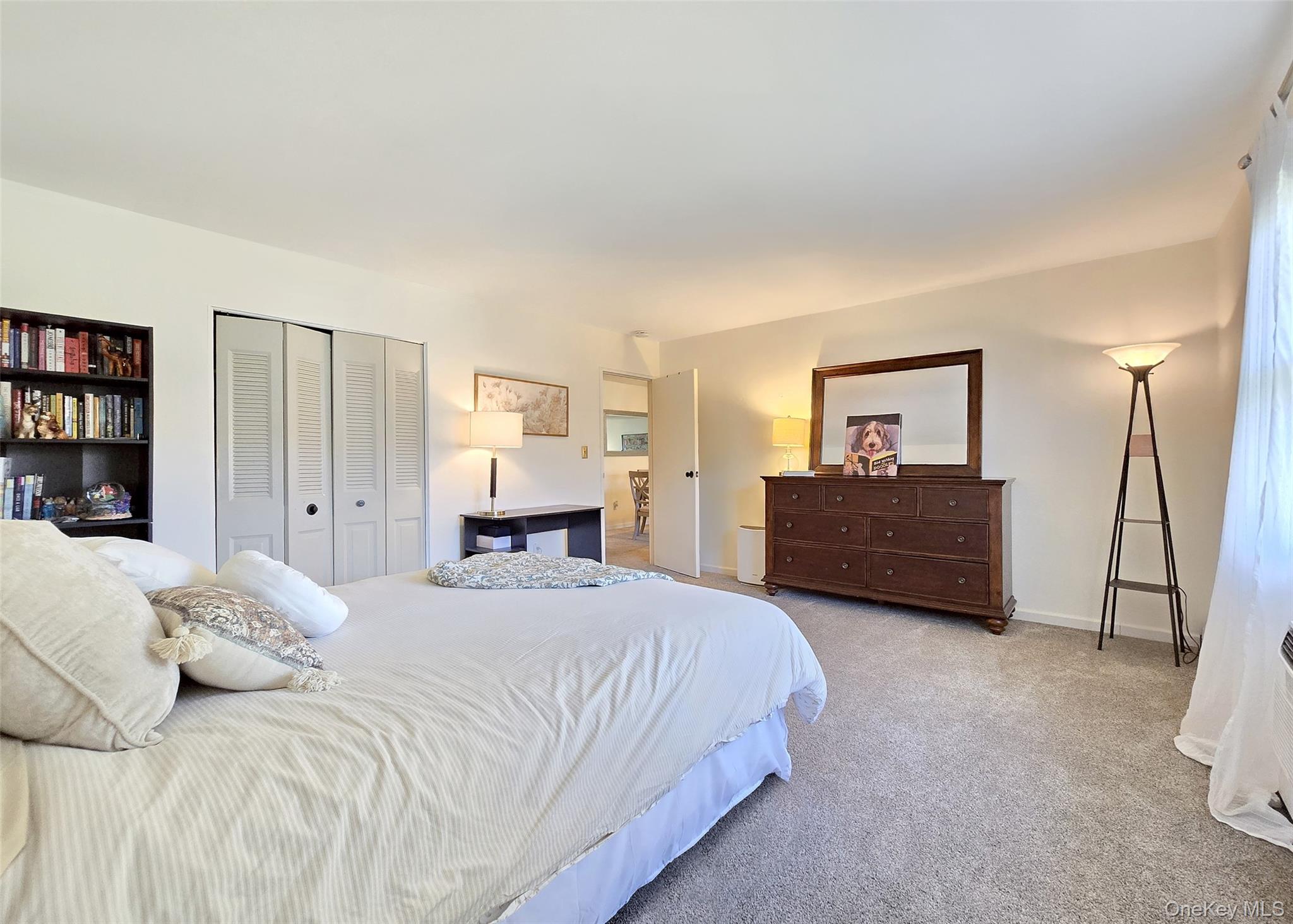 #15 photo, 460 Old Town Road, サフォーク郡 Port Jefferson Station , NY 11776