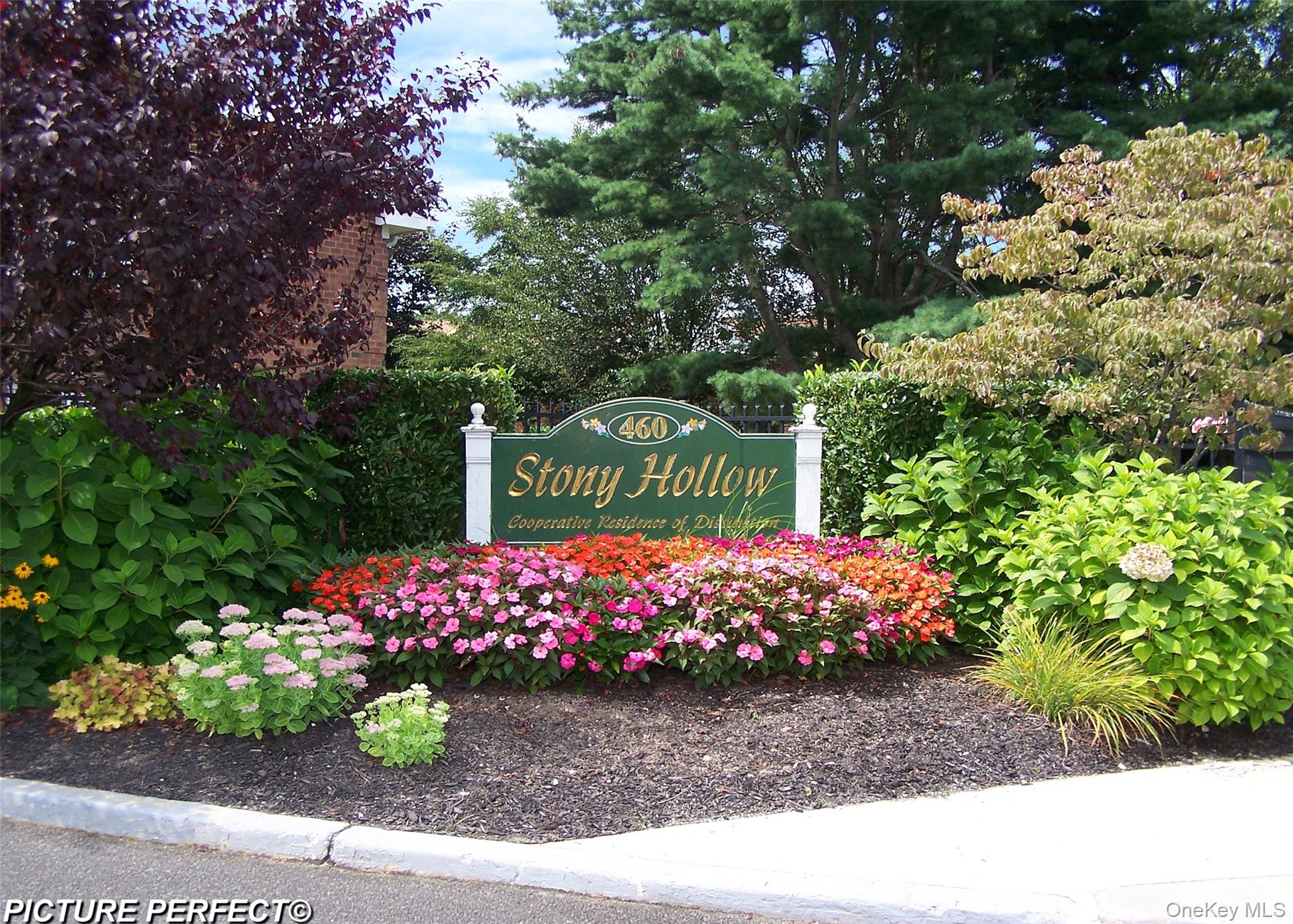 #2 photo, 460 Old Town Road, サフォーク郡 Port Jefferson Station , NY 11776