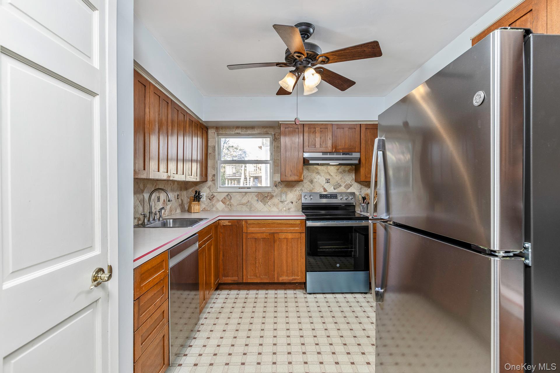 #10 photo, 12 Applegate Drive, Mastic , NY 11950