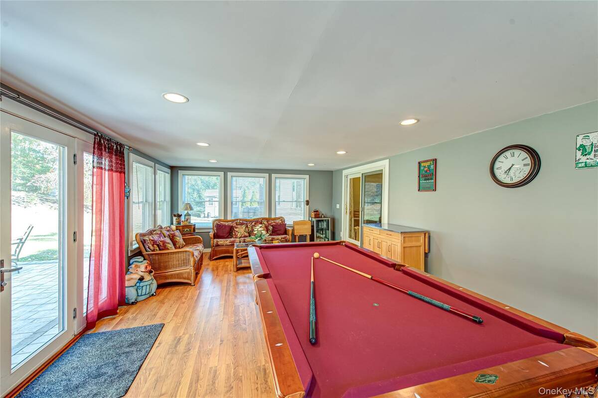 #23 photo, 3 Walnut Road, Rocky Point , NY 11778