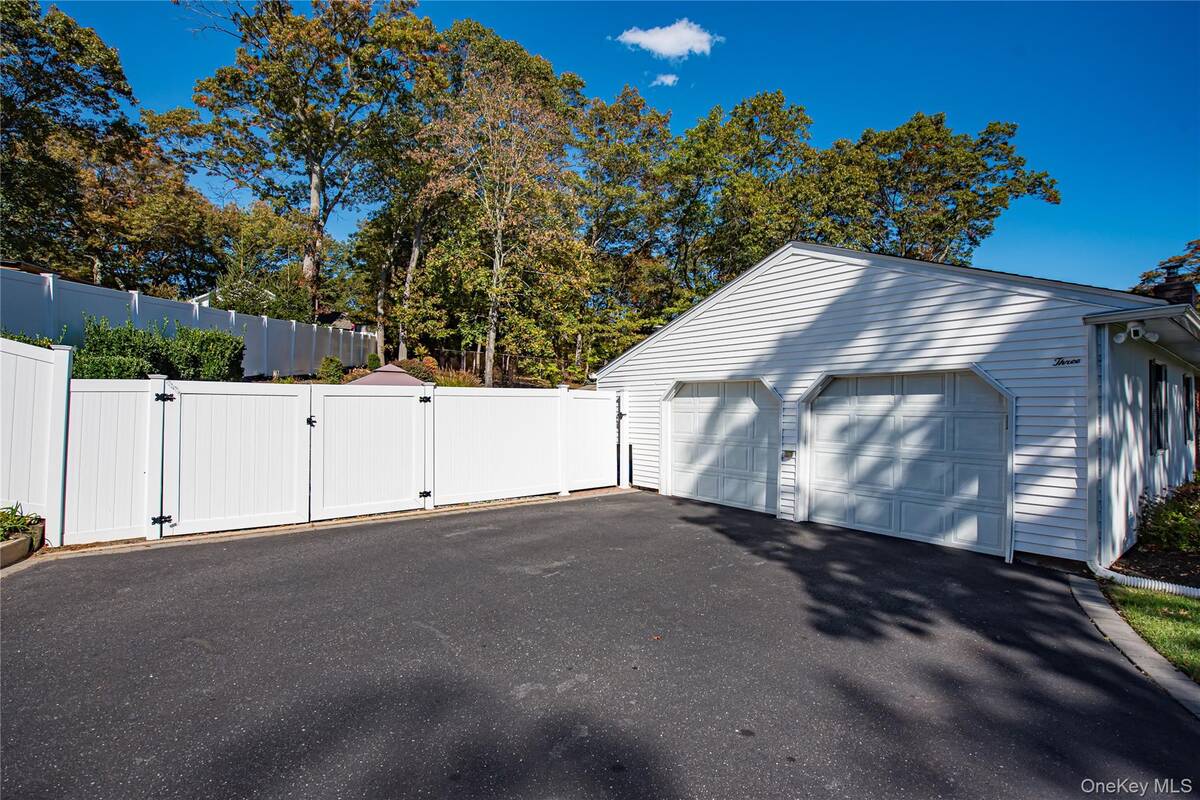 #40 photo, 3 Walnut Road, Rocky Point , NY 11778