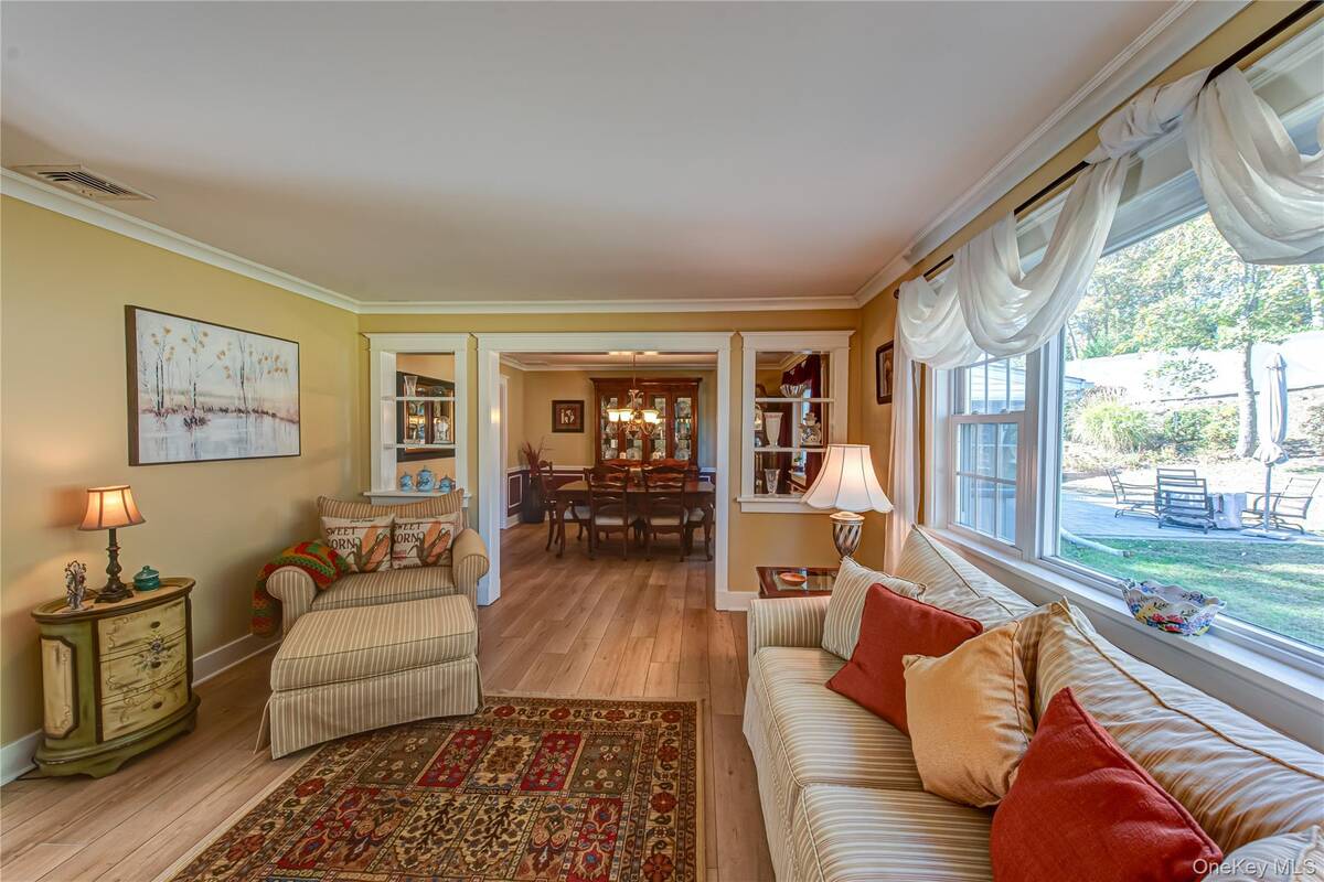 #8 photo, 3 Walnut Road, Rocky Point , NY 11778