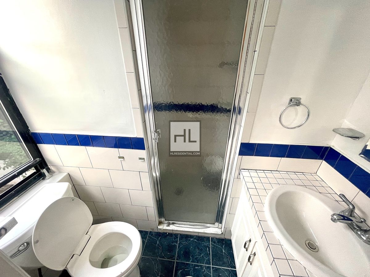 #7 photo, 51-28 35th Street, クイーンズ区 Long Island City , NY 11101