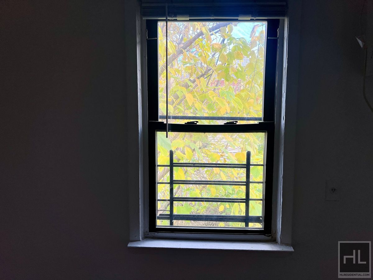 #4 photo, 9506 Ave L, Canarsie , NY 11236