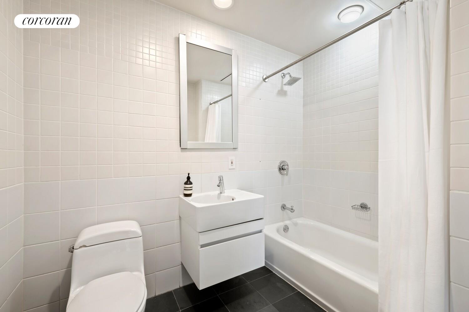 #14 photo, 80 CHAMBERS Street, Tribeca , NY 10007