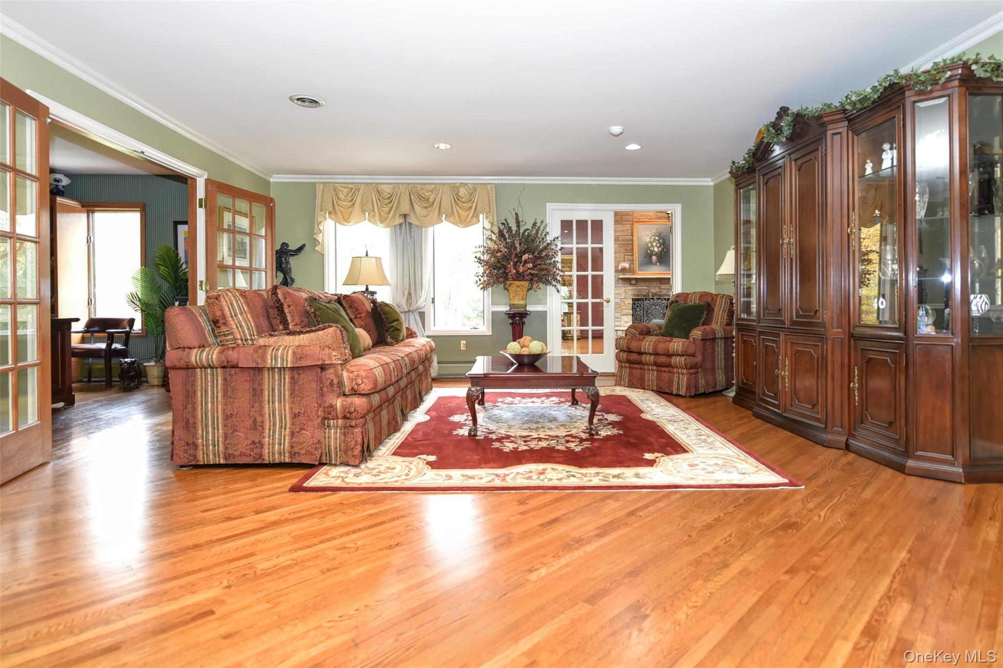 #10 photo, 4 Abbey Road, Orangeburg , NY 10962