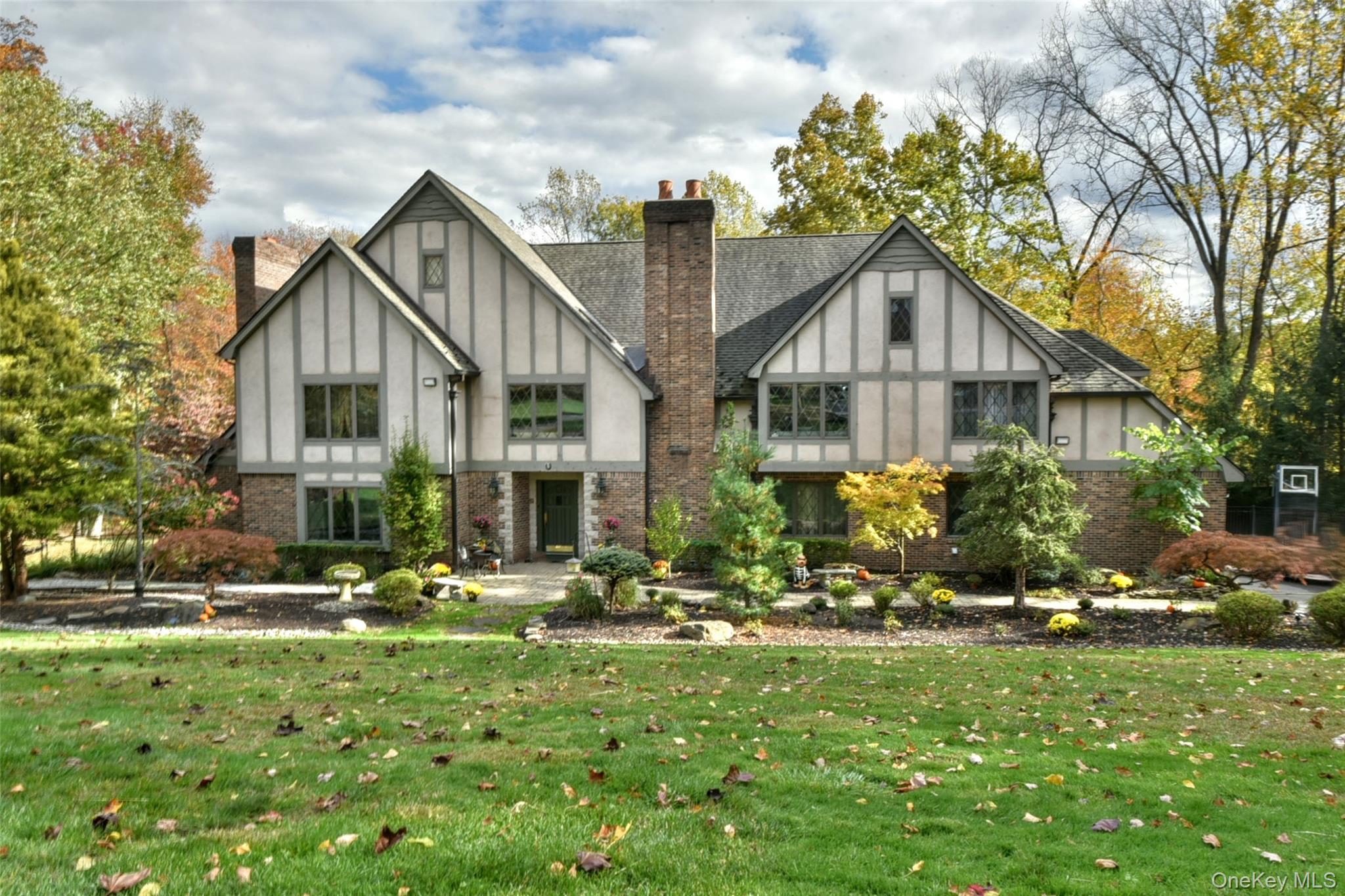 #4 photo, 4 Abbey Road, Orangeburg , NY 10962