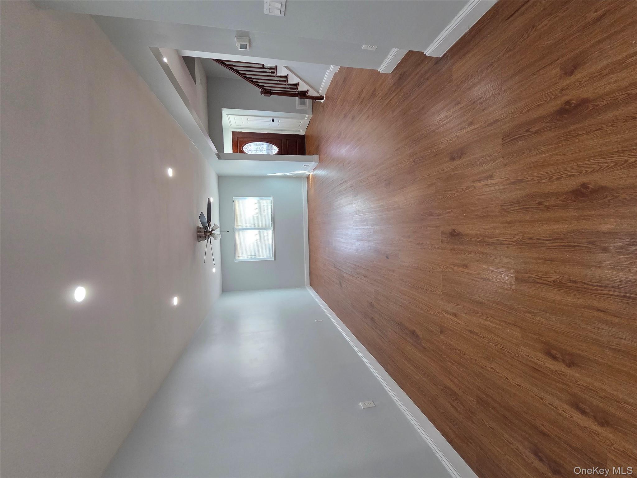 #13 photo, 4160 Baychester Avenue, ブロンクス区 Bronx , NY 10466