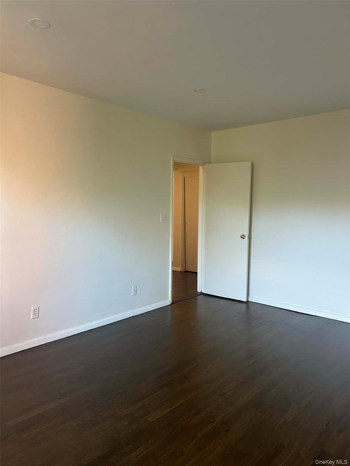 #12 photo, 1111 Midland Avenue, ブロンクス区 Bronxville , NY 10708