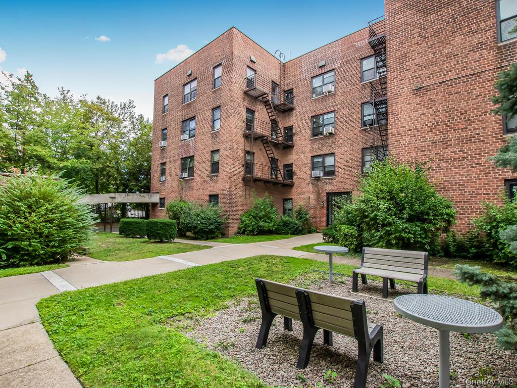 #11 photo, 470 N Broadway, Yonkers , NY 10701