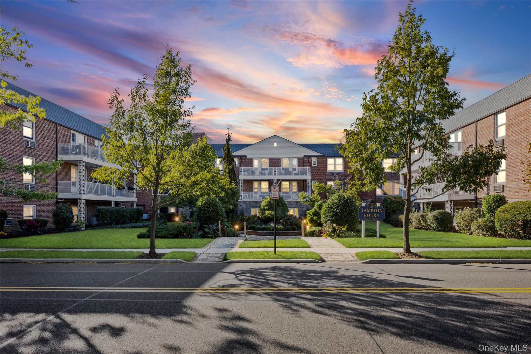 #1 photo, 120 Morris Avenue, ナッソー郡 Rockville Centre , NY 11570