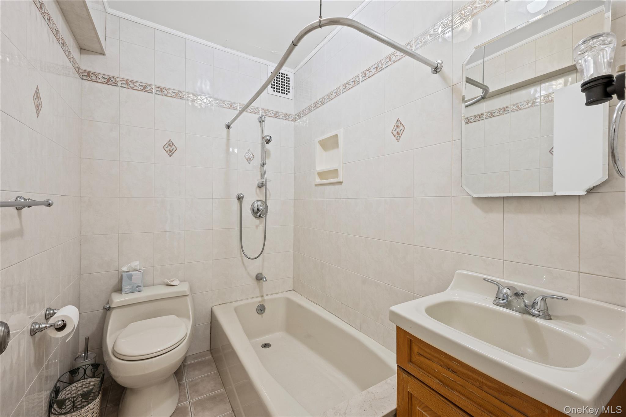 #13 photo, 120 Morris Avenue, ナッソー郡 Rockville Centre , NY 11570