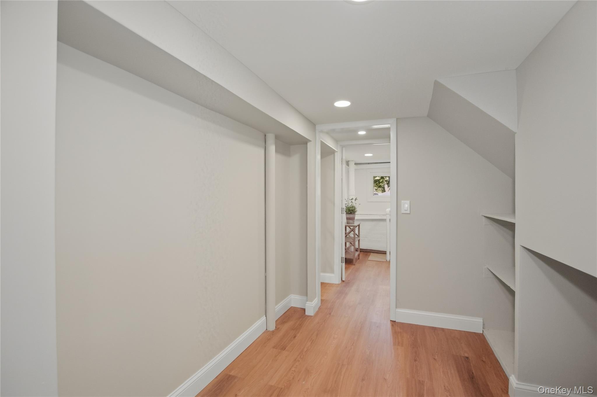 #10 photo, 5 Ganna Lane, Huntington Station , NY 11746