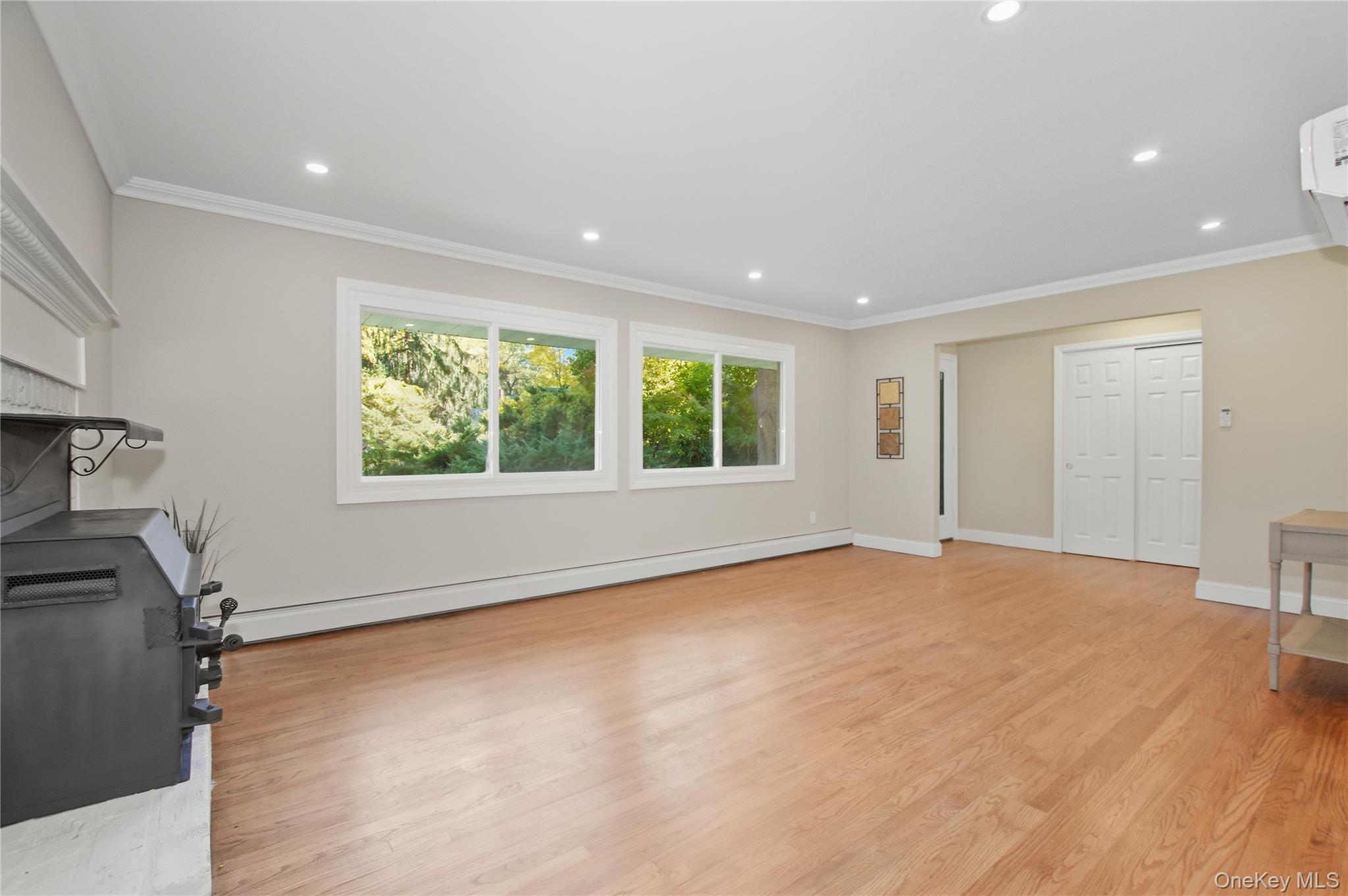 #2 photo, 5 Ganna Lane, Huntington Station , NY 11746