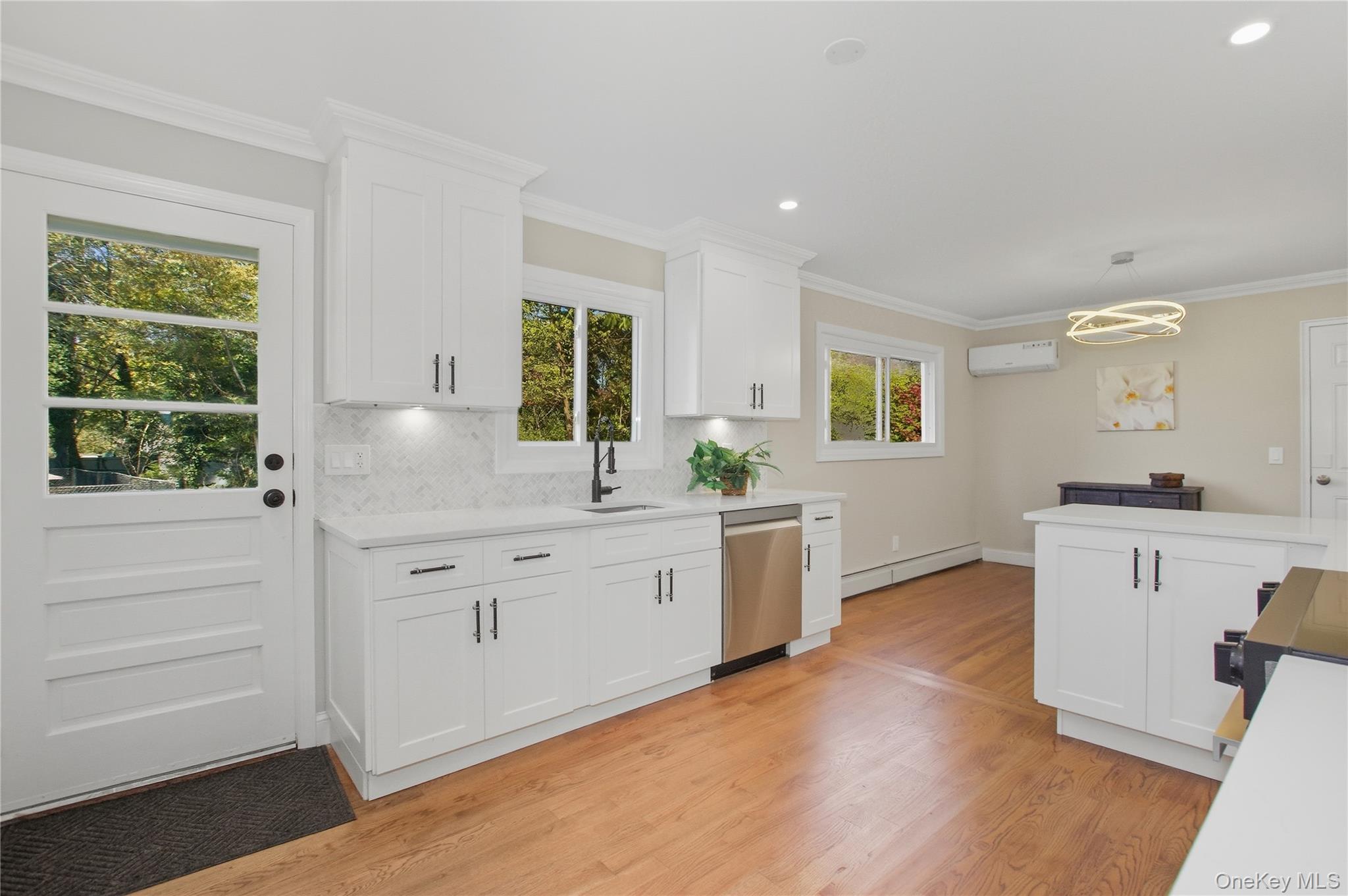 #8 photo, 5 Ganna Lane, Huntington Station , NY 11746