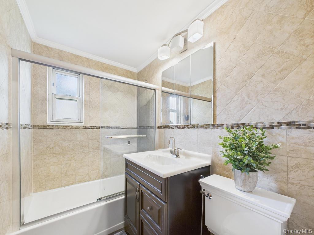 #10 photo, 251-11 60th Ave, Little Neck , NY 11362