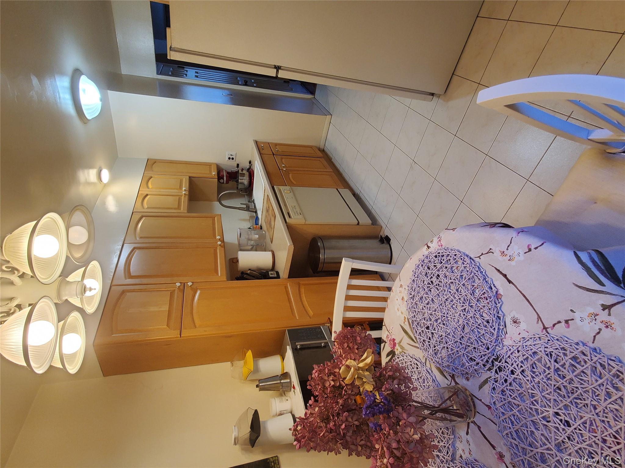 #10 photo, 25032 39th Road, Little Neck , NY 11363