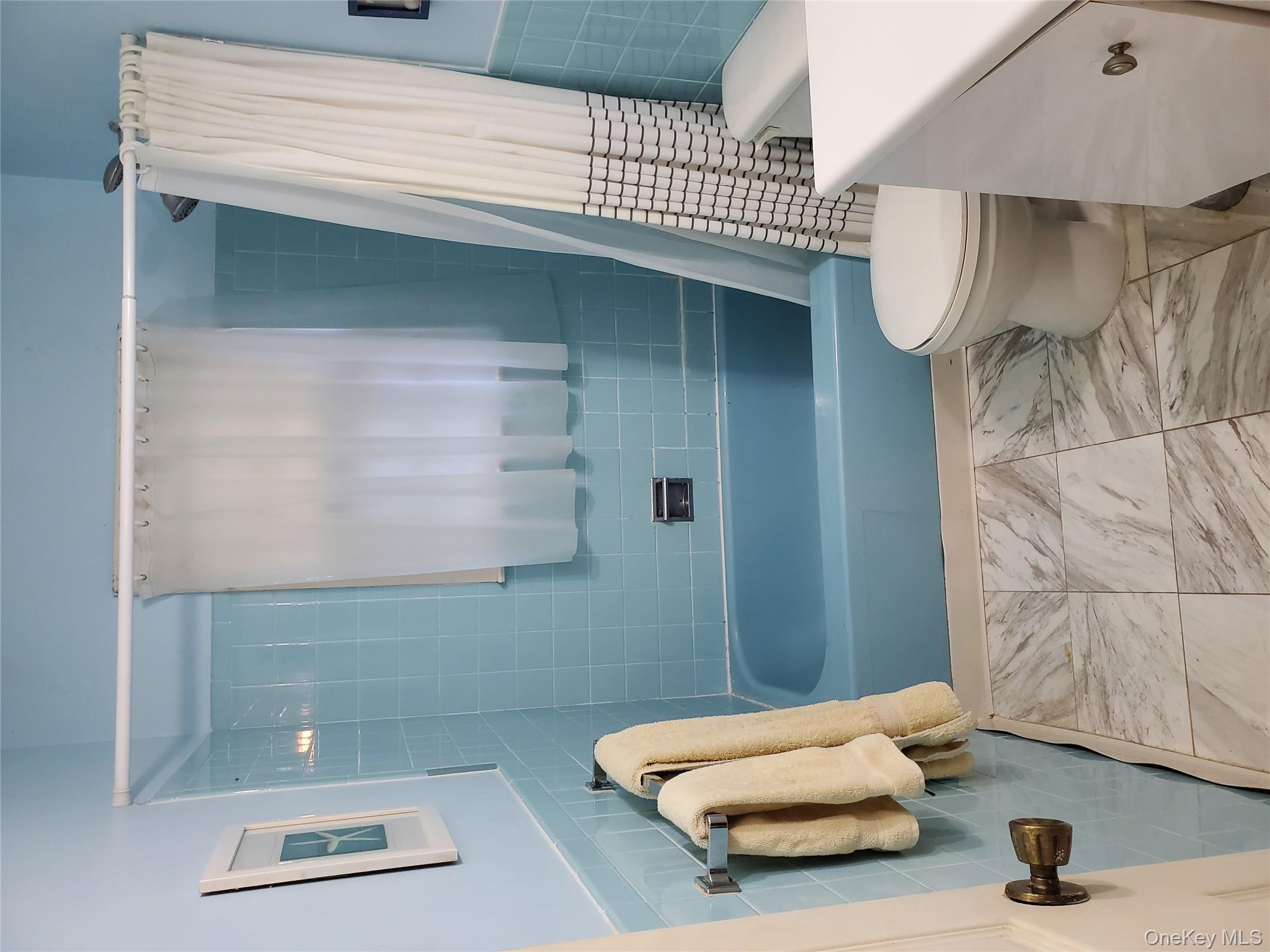 #13 photo, 25032 39th Road, Little Neck , NY 11363