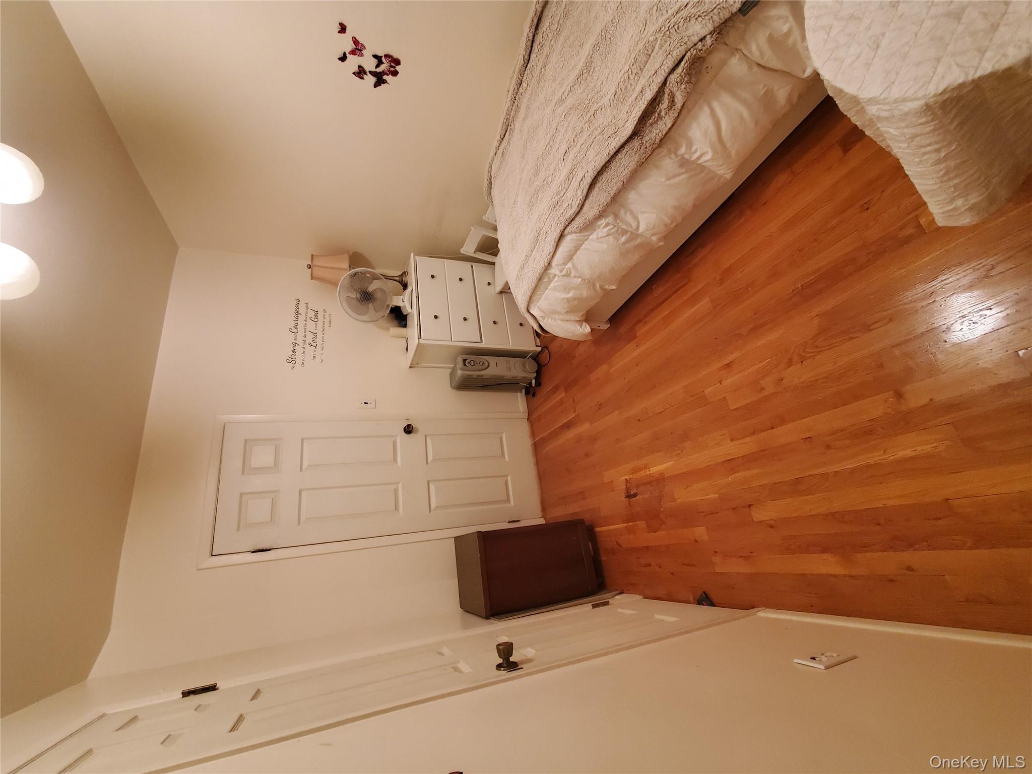 #15 photo, 25032 39th Road, Little Neck , NY 11363