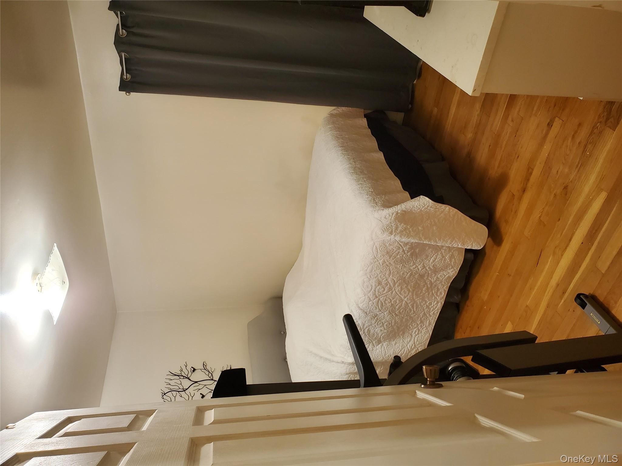 #16 photo, 25032 39th Road, Little Neck , NY 11363