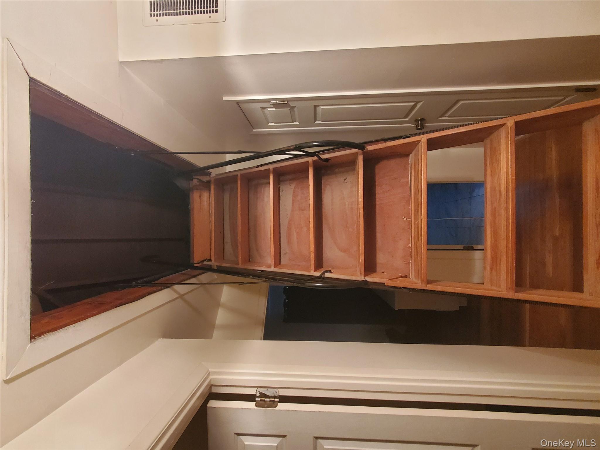 #18 photo, 25032 39th Road, Little Neck , NY 11363